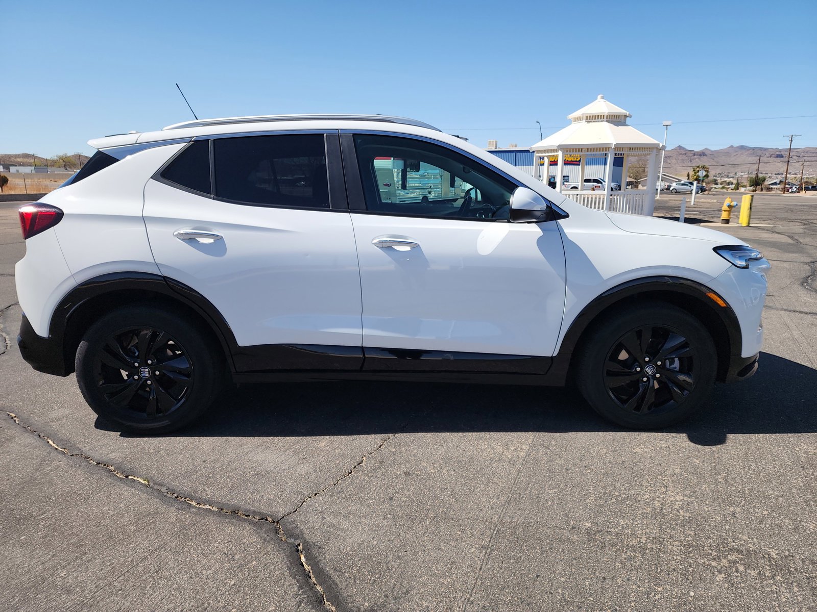 2024 Buick Encore GX Sport Touring photo 4