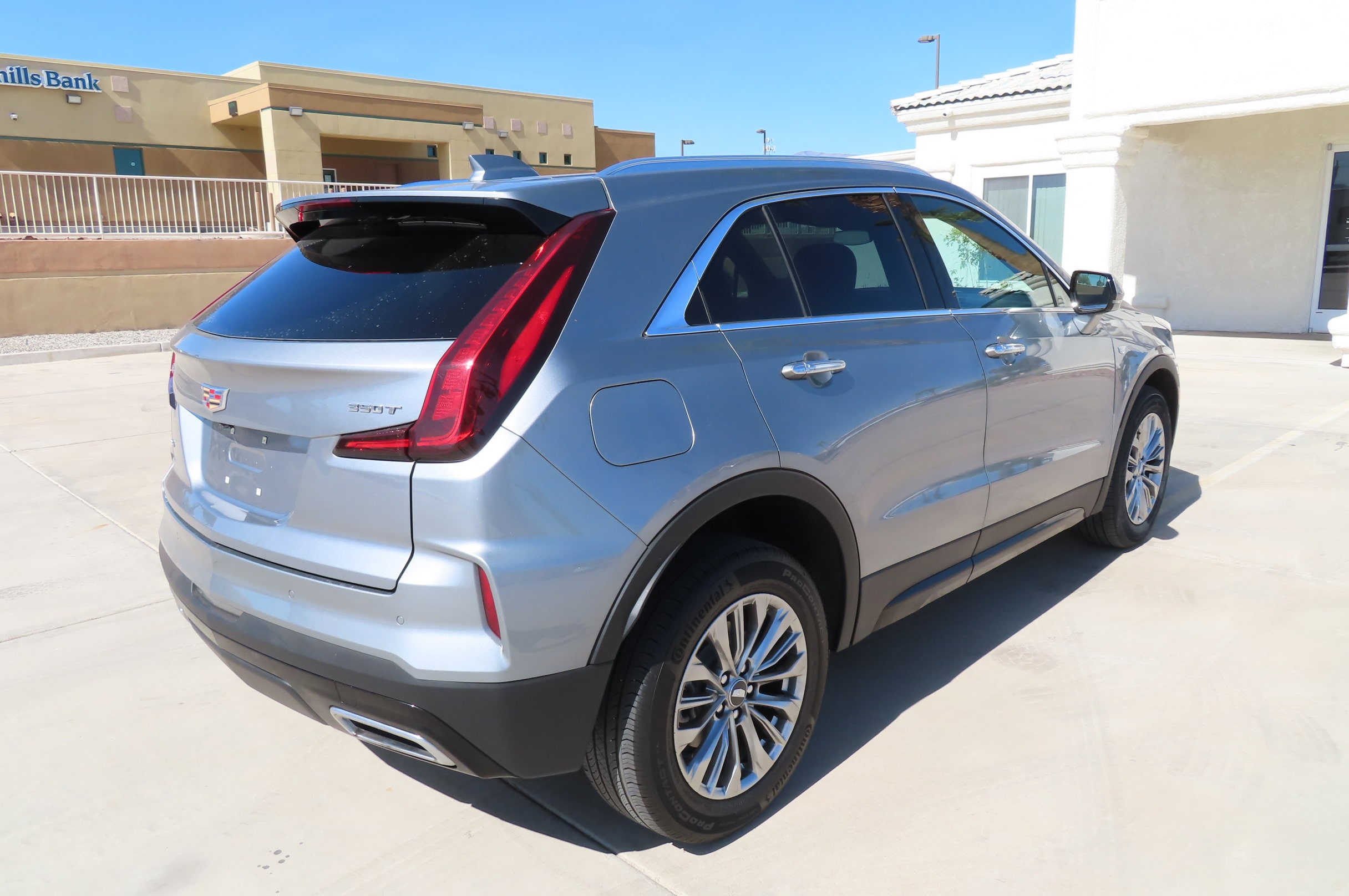 2024 Cadillac XT4 Premium Luxury - Photo 8