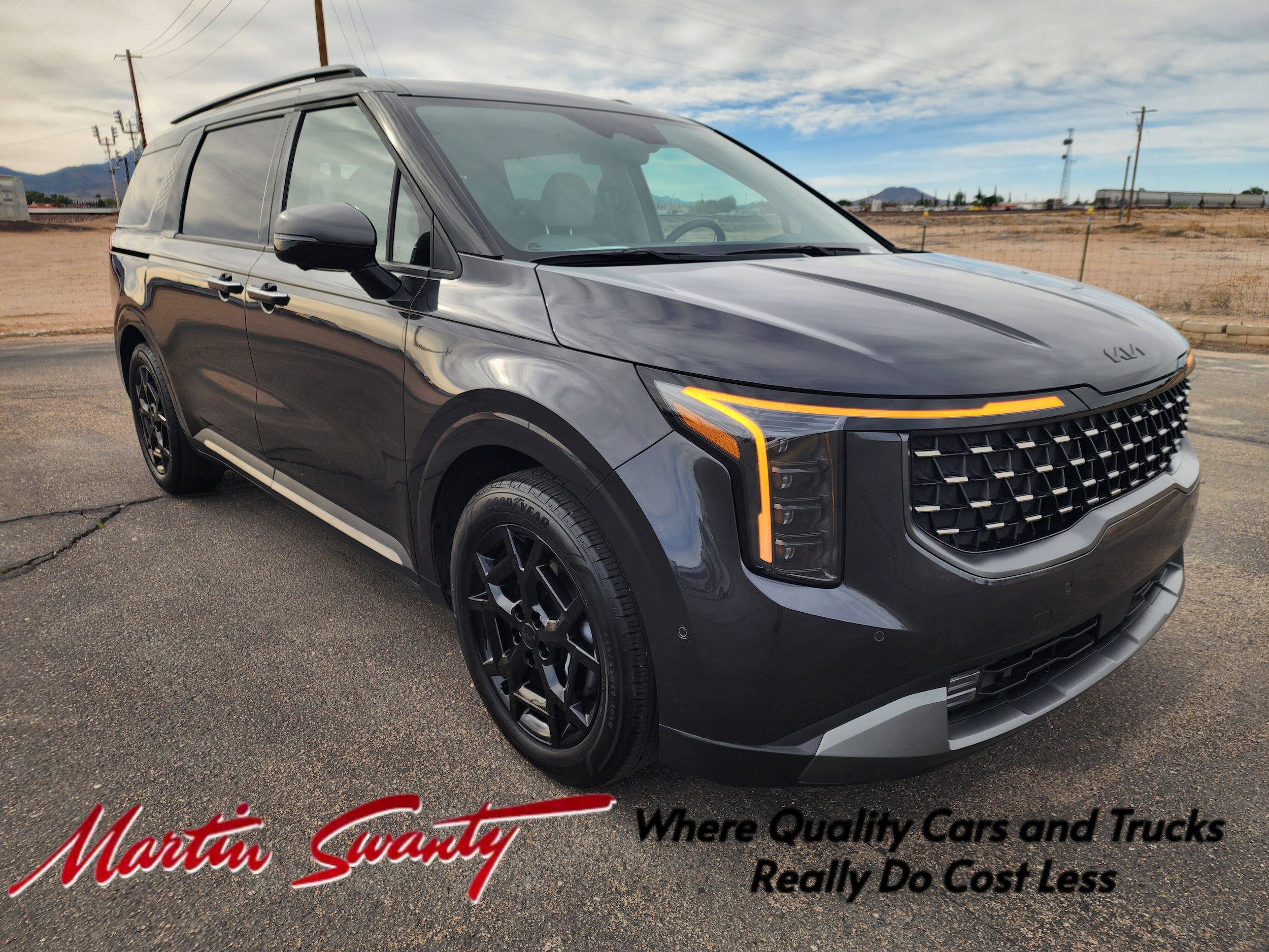 2025 Kia Sedona SX Prestige HEV's photo