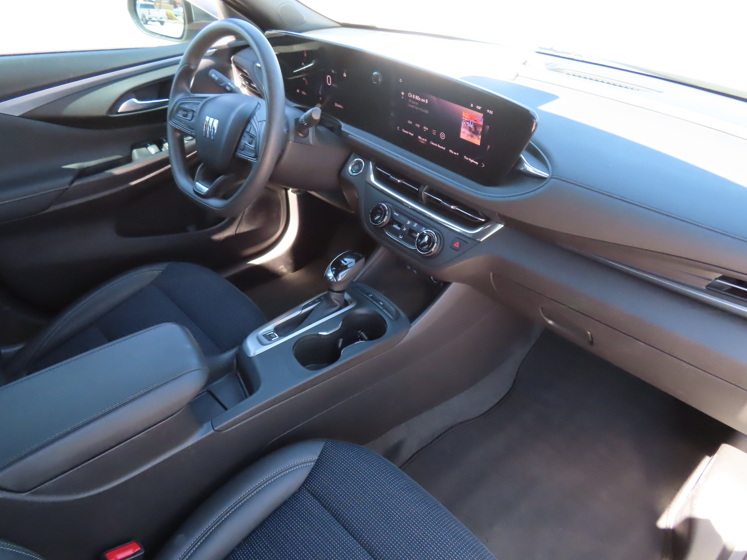 2025 Buick Envista Preferred - Photo 17