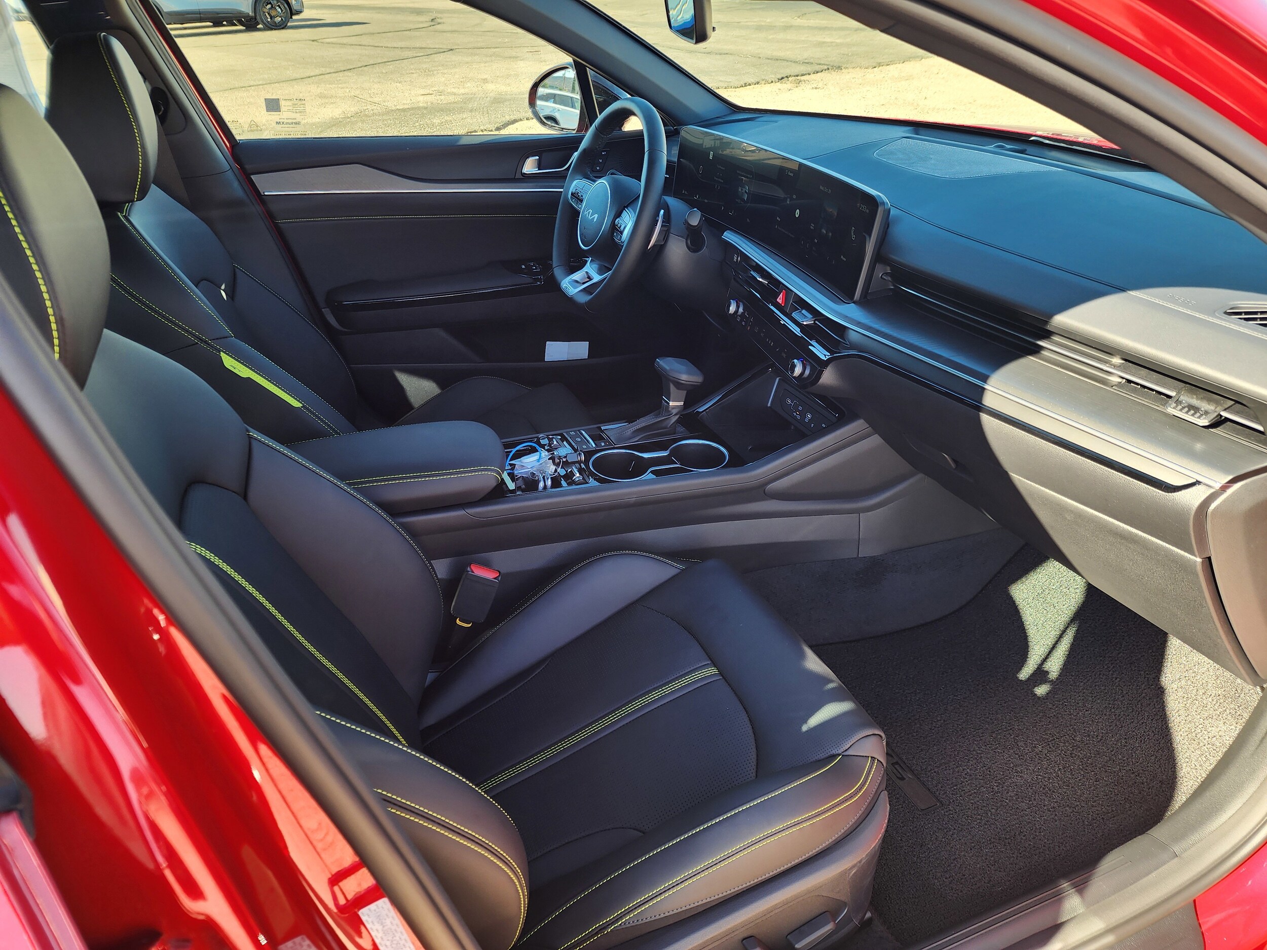 2026 Kia K5 GT - Photo 11