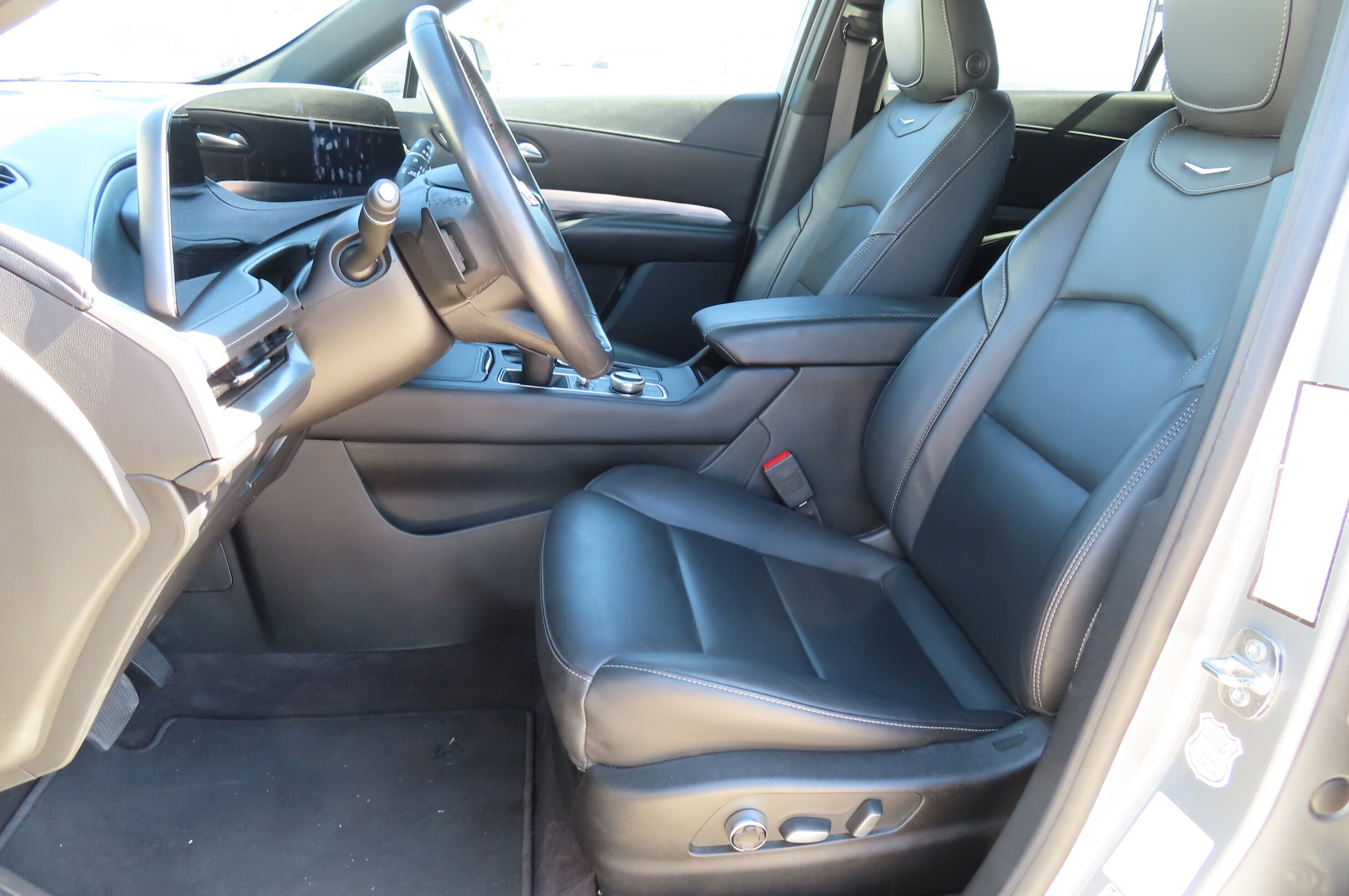 2024 Cadillac XT4 Premium Luxury - Photo 12