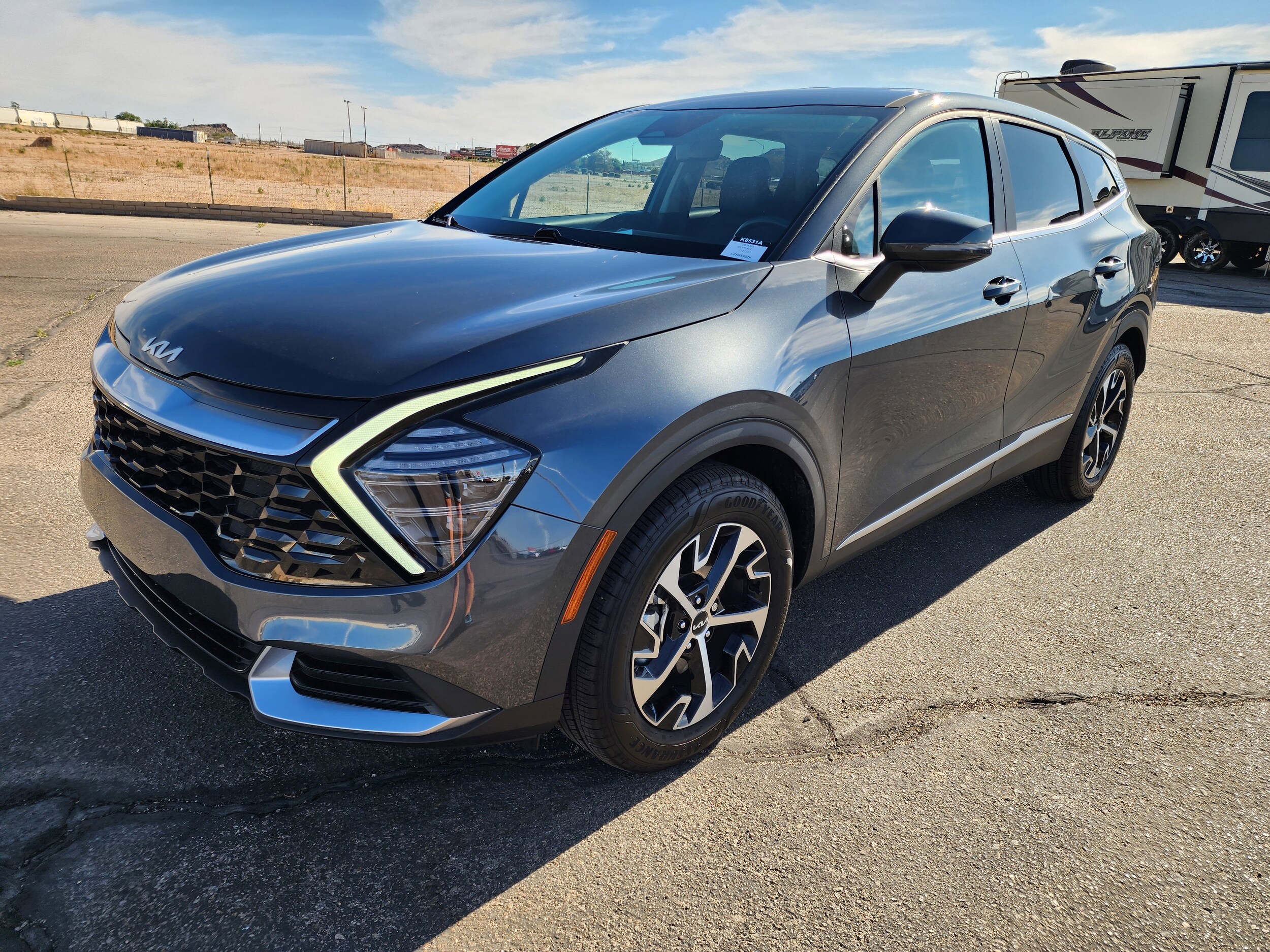 2024 Kia Sportage EX photo 2