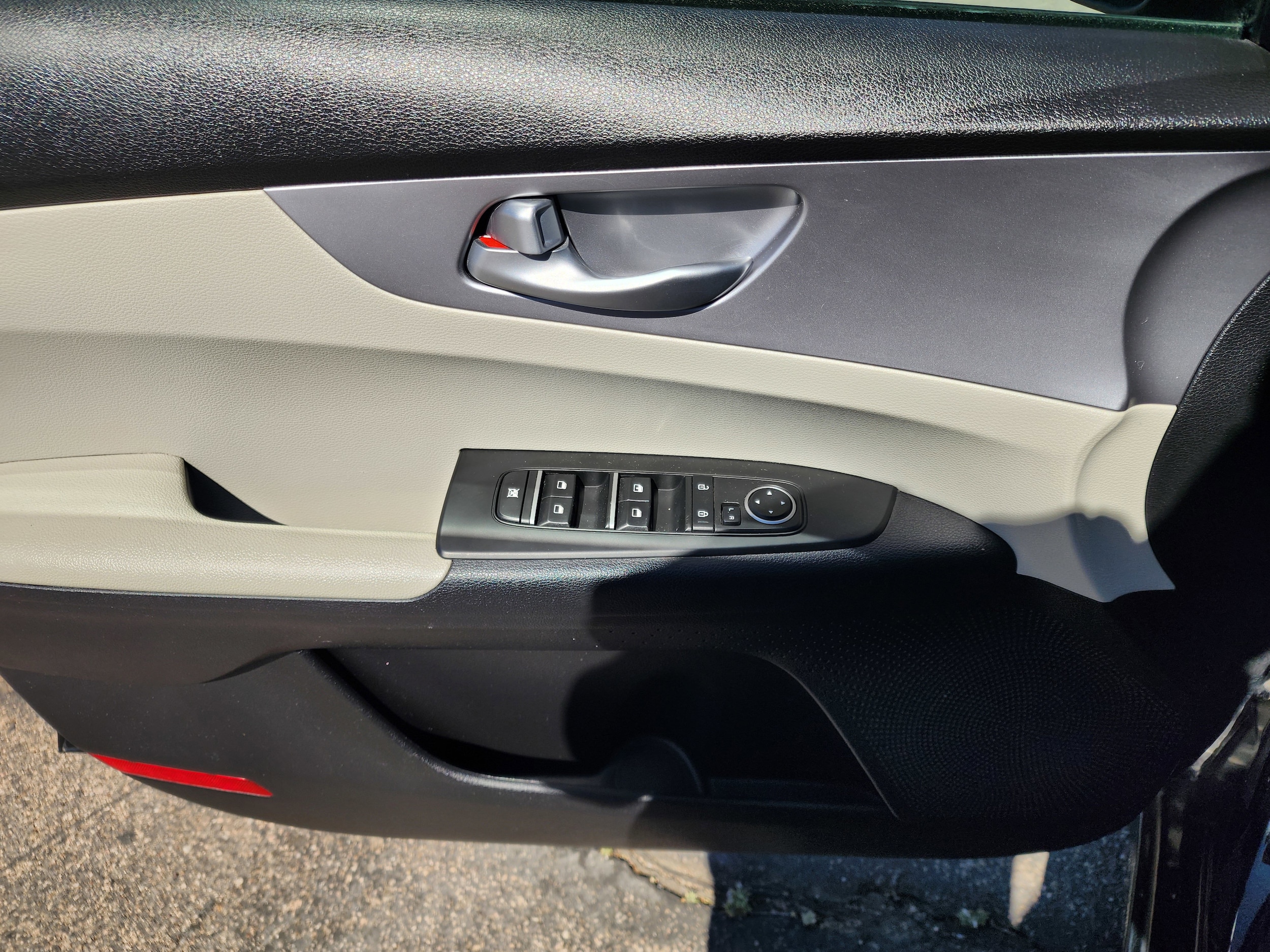 2023 Kia Forte LXS - Photo 16