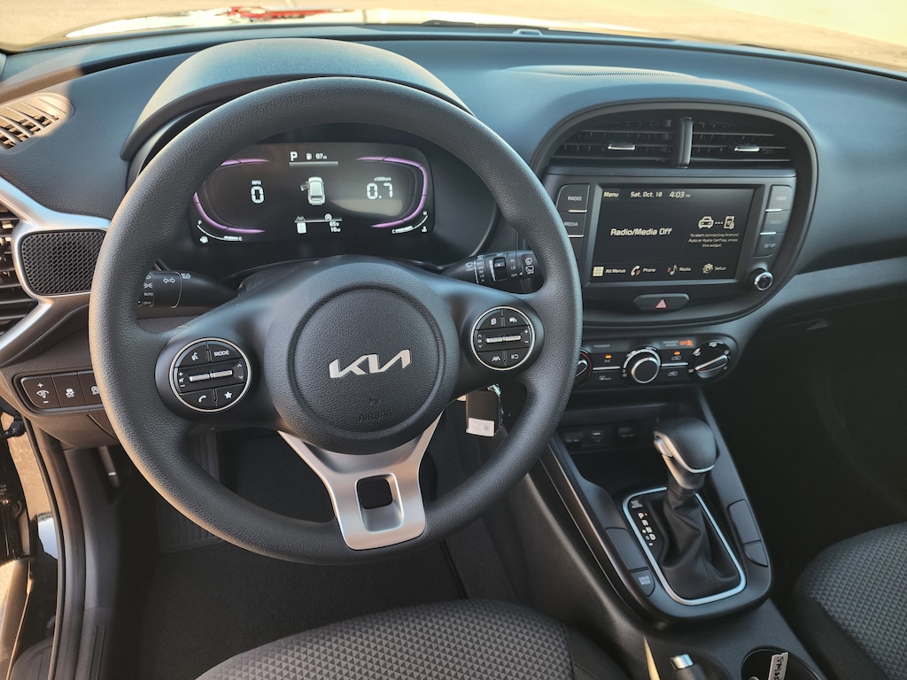 2025 Kia Soul LX S photo 2