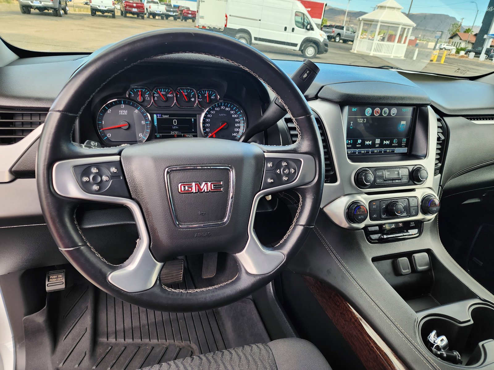 Used 2020 GMC Yukon SLE with VIN 1GKS1AKC3LR171543 for sale in Kingman, AZ