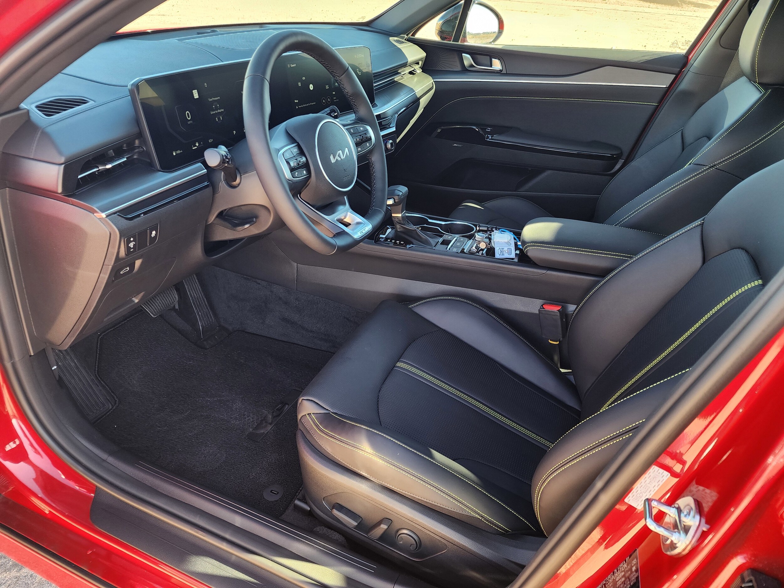 2026 Kia K5 GT - Photo 13