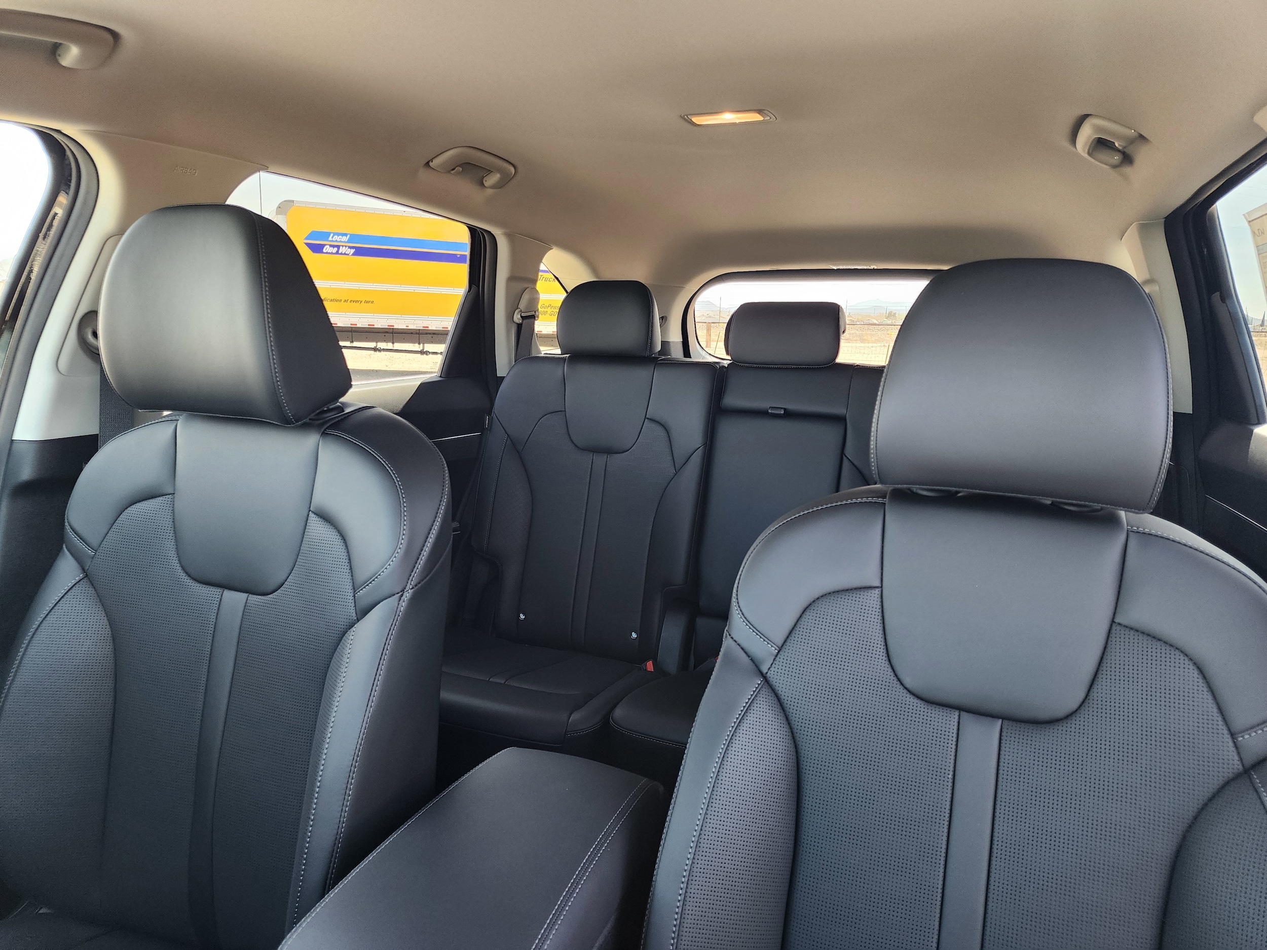 2026 Kia Sorento S - Photo 15