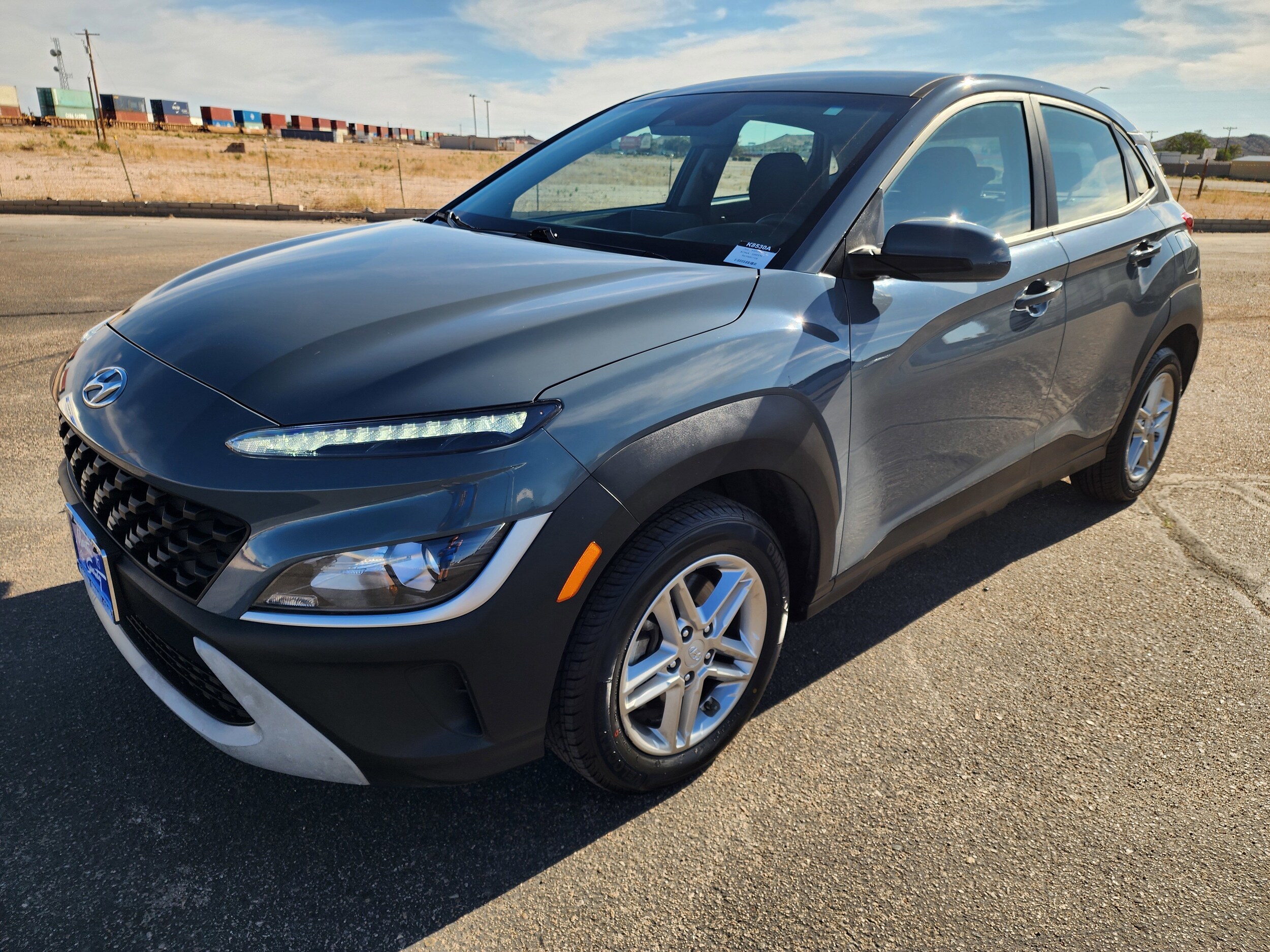 2022 Hyundai Kona SE photo 2