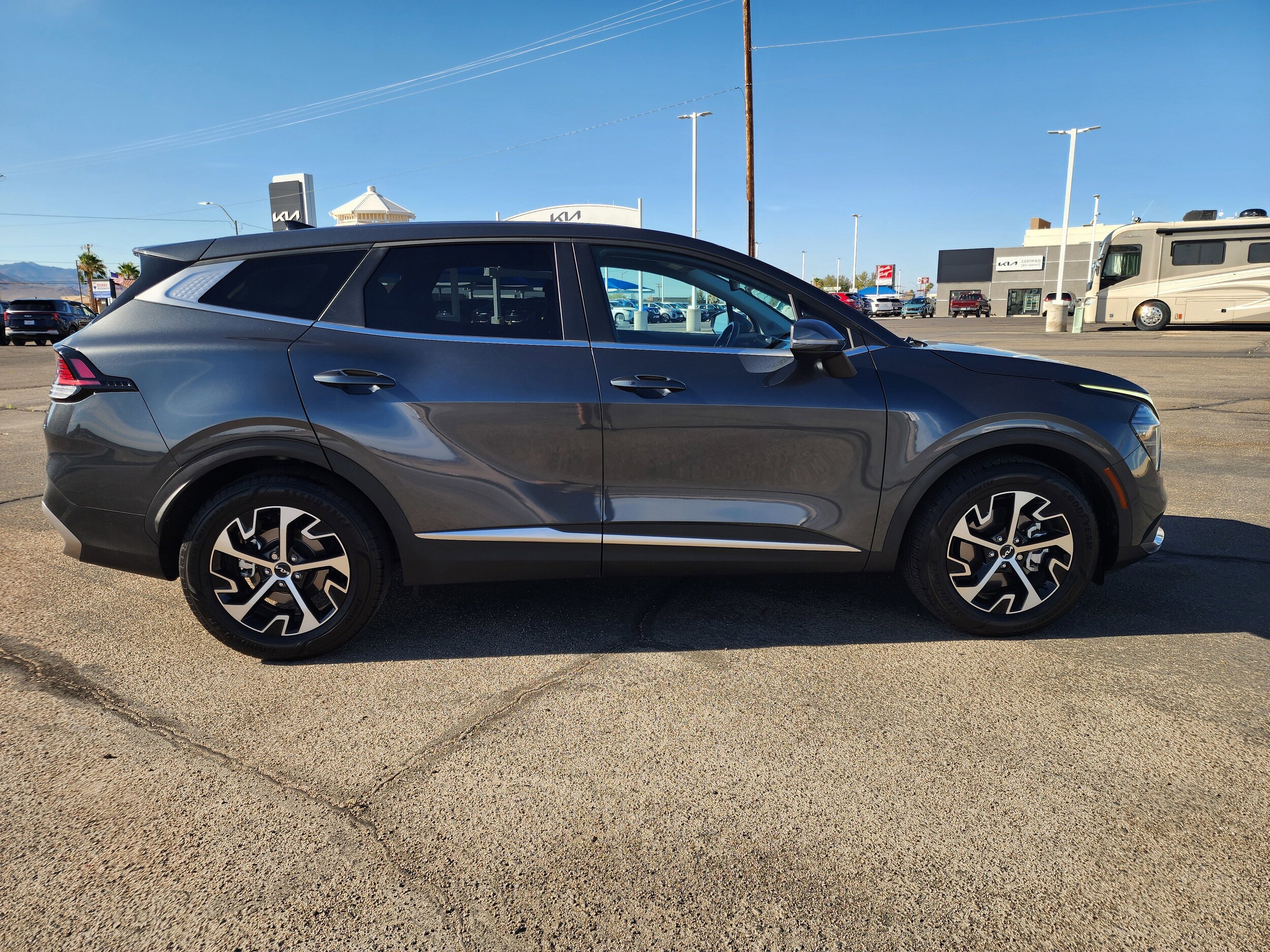 2024 Kia Sportage EX photo 3