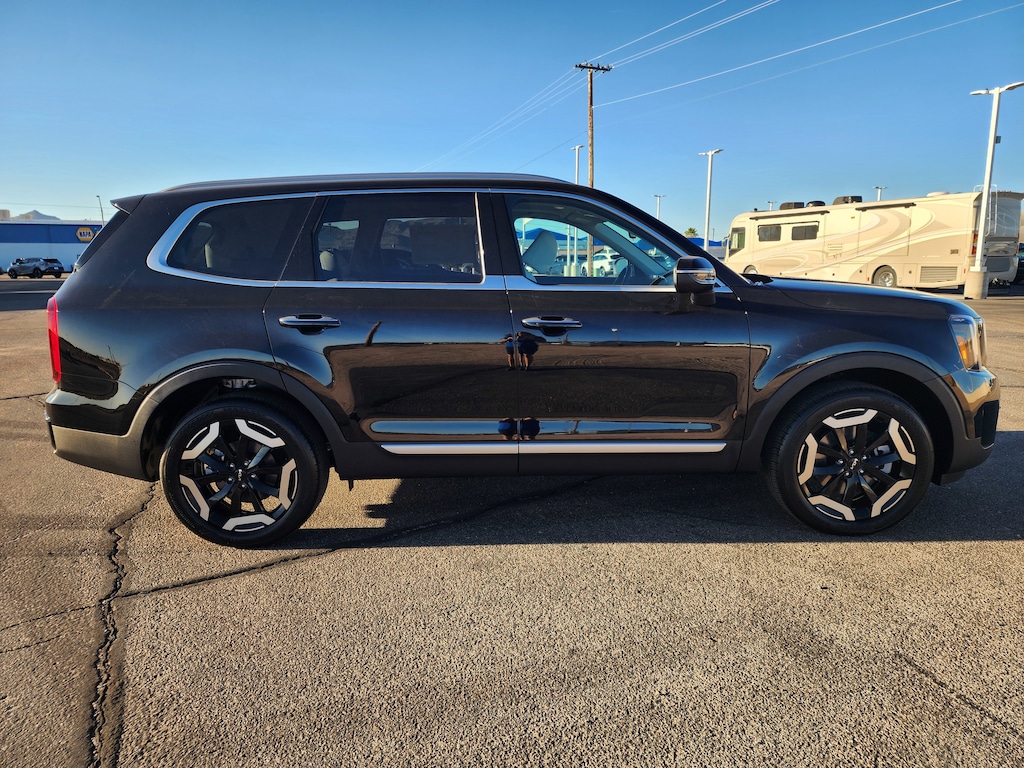2025 Kia Telluride S photo 2