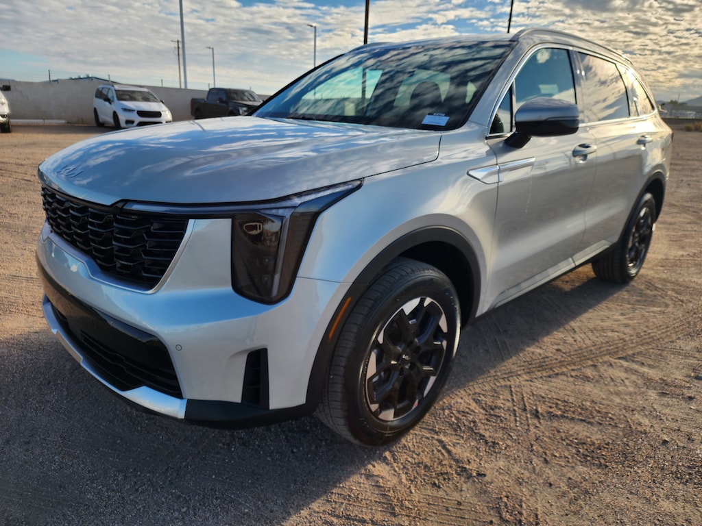 2026 Kia Sorento S photo 2