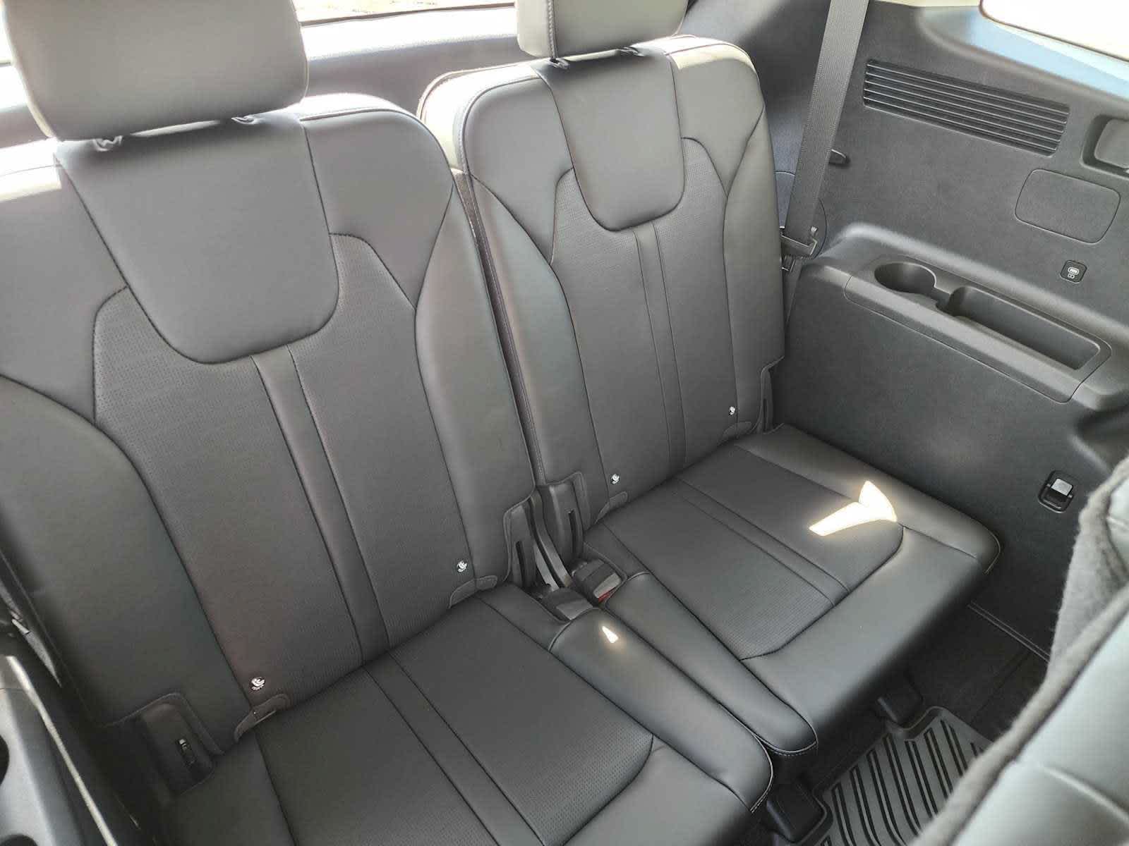 2026 Kia Sorento S - Photo 11