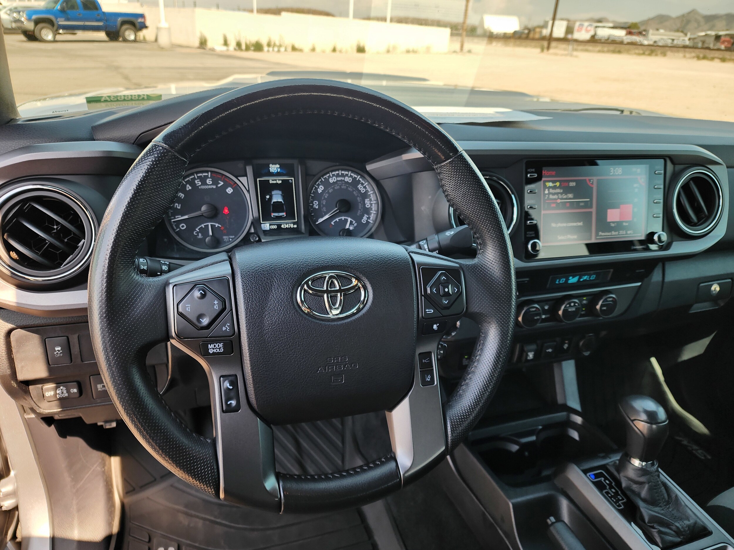 2021 Toyota Tacoma SR5 photo 2