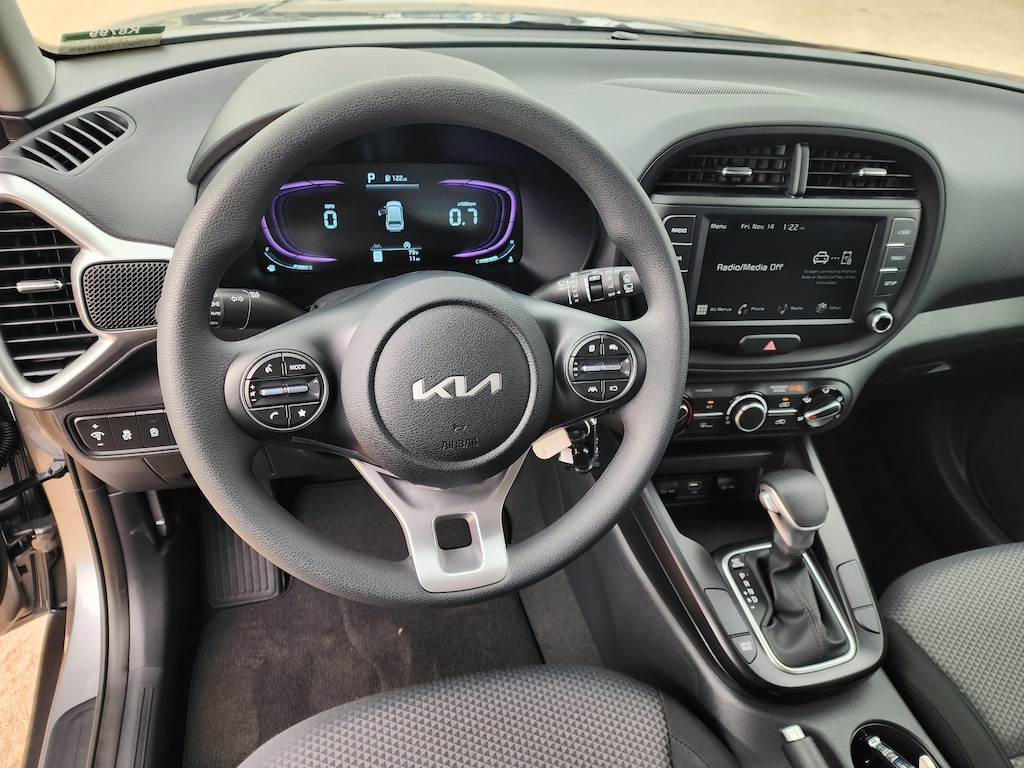 2025 Kia Soul LX S photo 2