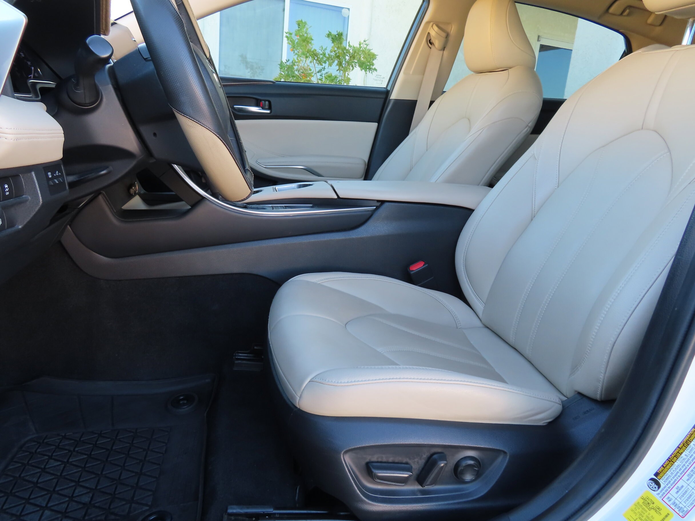 2021 Toyota Avalon XLE - Photo 12