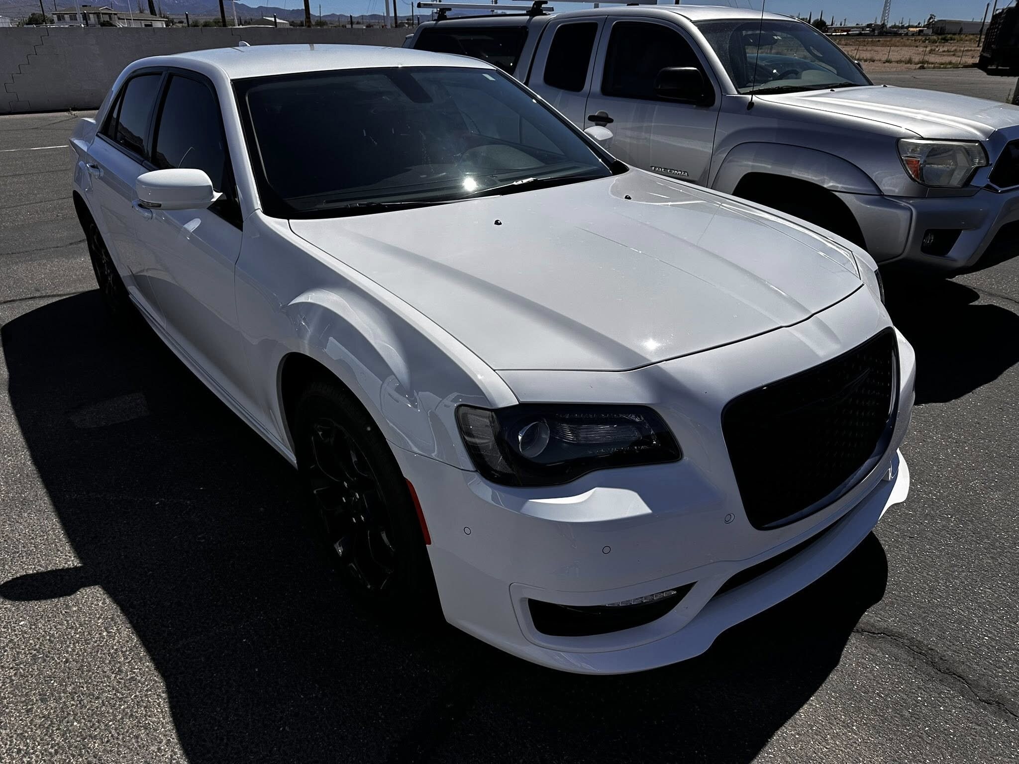 2023 Chrysler 300 Touring L photo 2