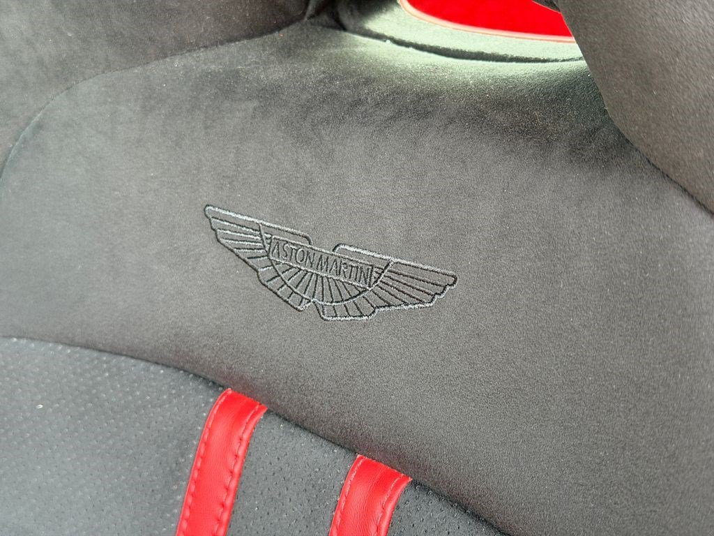 Aston Martin Vantage