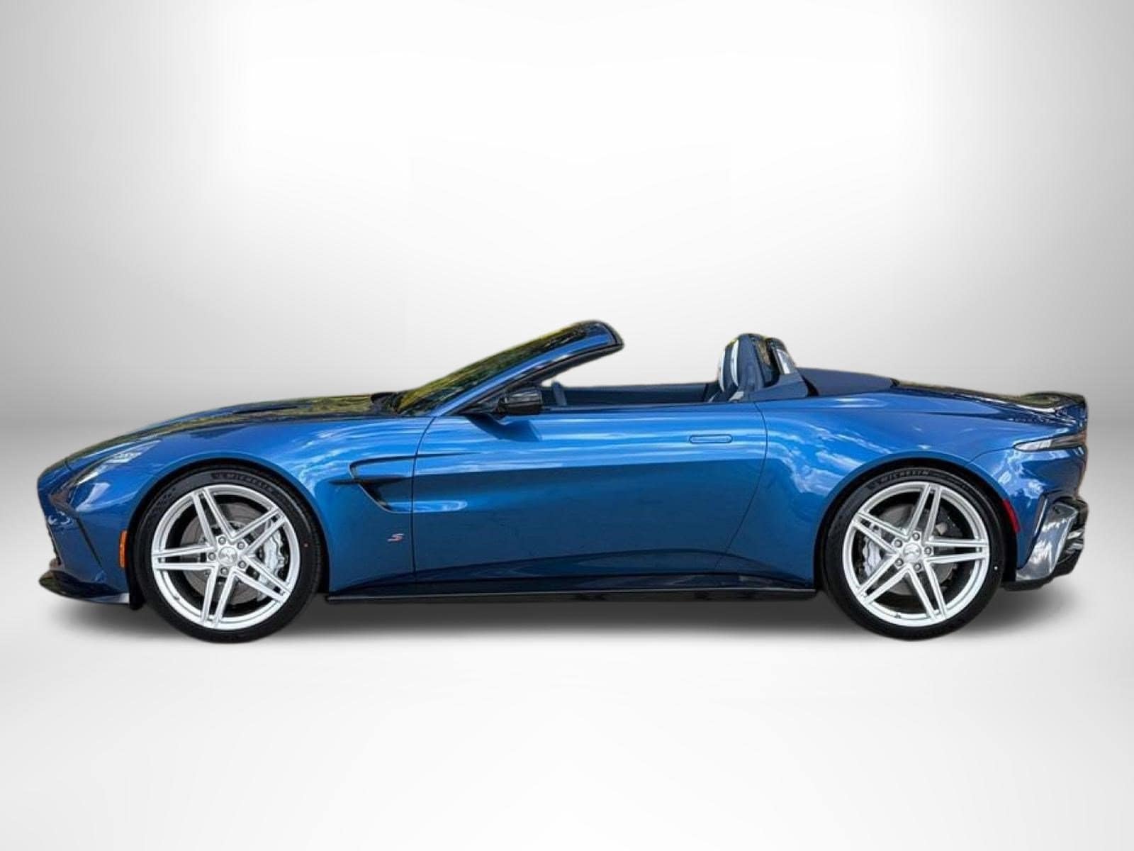 New 2026 Aston Martin Vantage For Sale in Charlotte - VIN