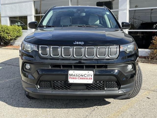 Used 2022 Jeep Compass Latitude with VIN 3C4NJDBB1NT219858 for sale in Mason City, IA