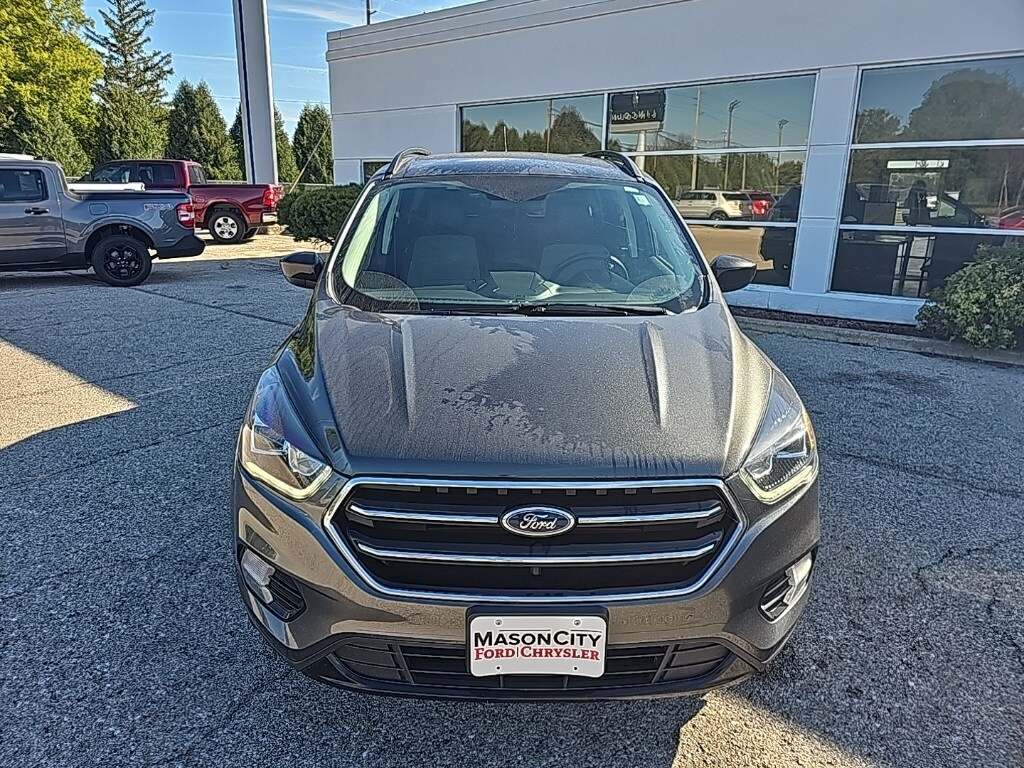 Used 2019 Ford Escape SE with VIN 1FMCU9GD3KUB80418 for sale in Mason City, IA