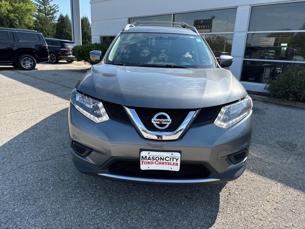 Used 2016 Nissan Rogue S with VIN JN8AT2MT1GW007370 for sale in Mason City, IA