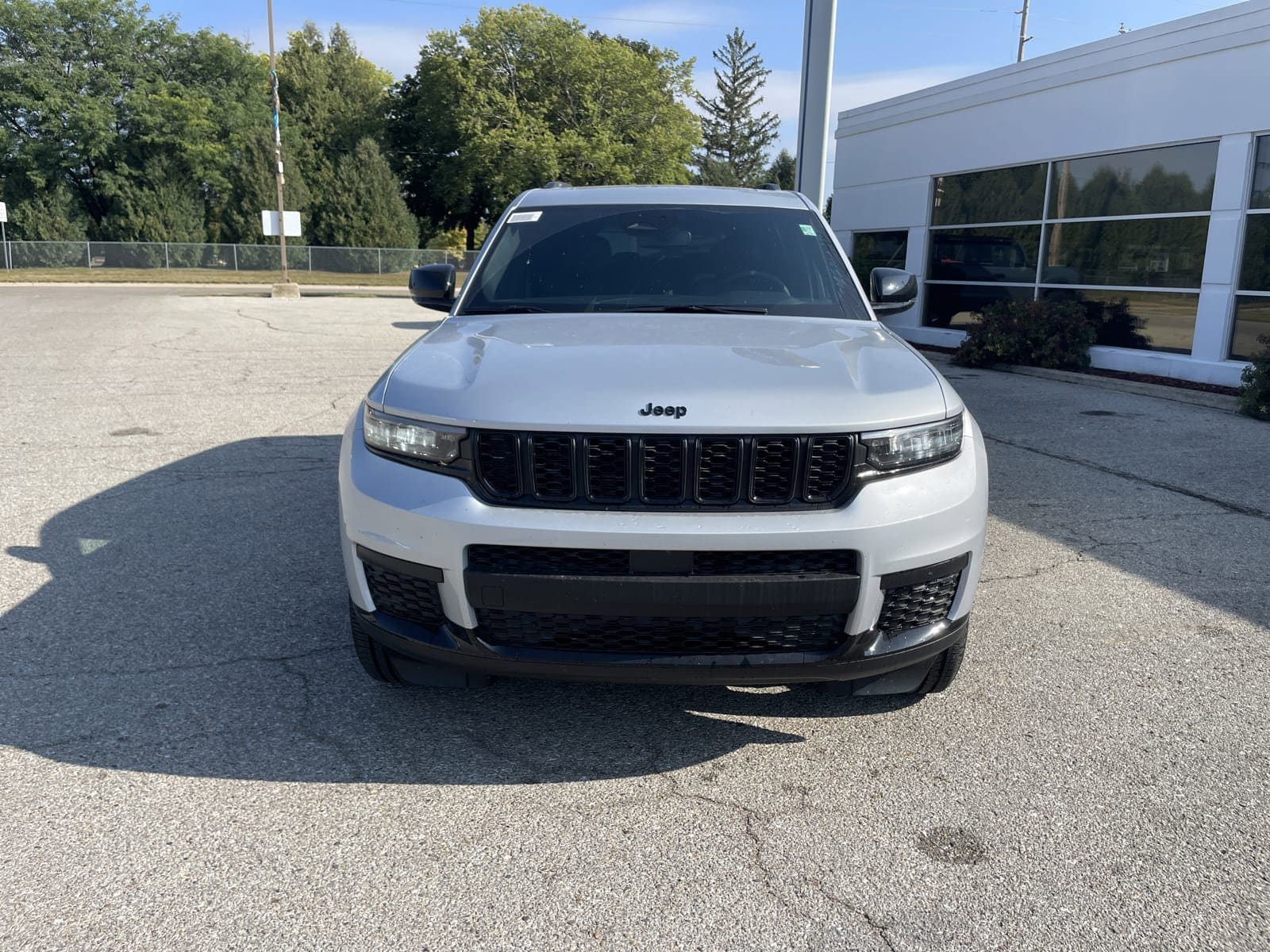 Used 2023 Jeep Grand Cherokee L Altitude with VIN 1C4RJKAG1P8854759 for sale in Mason City, IA