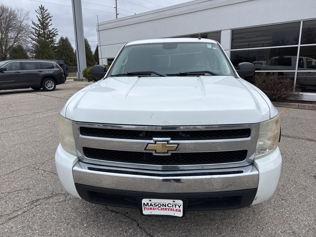 Used 2007 Chevrolet Silverado 1500 Work Truck with VIN 1GCEK19017Z602758 for sale in Mason City, IA