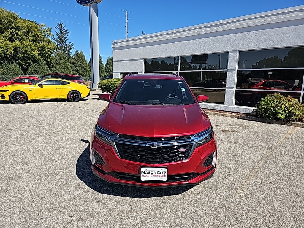 Certified 2022 Chevrolet Equinox RS with VIN 2GNAXWEV4N6137195 for sale in Mason City, IA