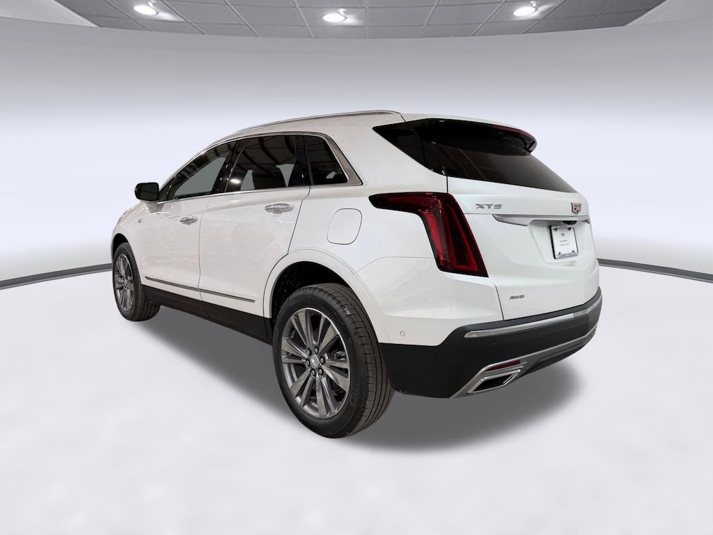 New 2026 CADILLAC XT5 Premium Luxury SUV