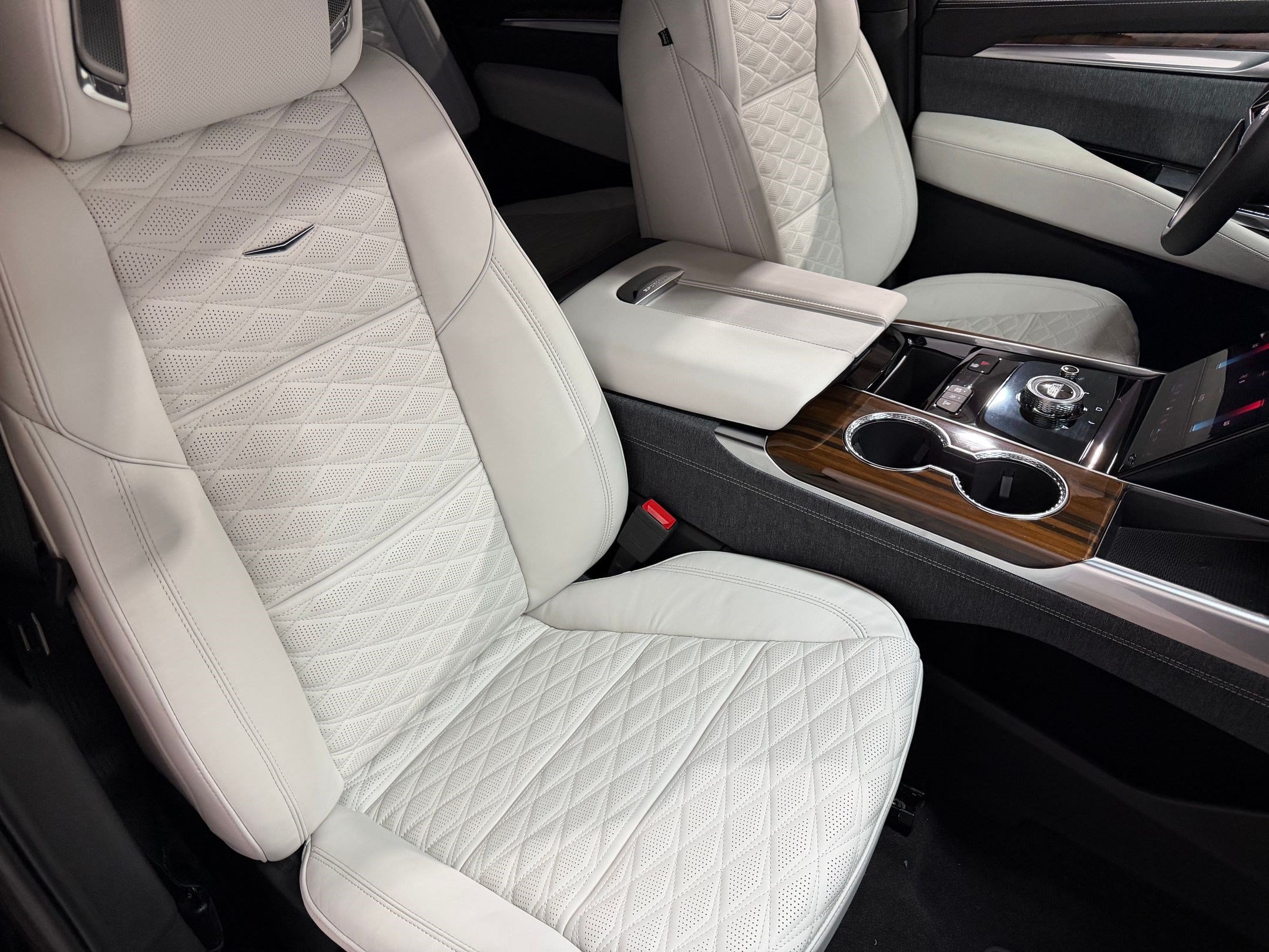 2026 Cadillac Escalade Platinum Sport - Photo 64