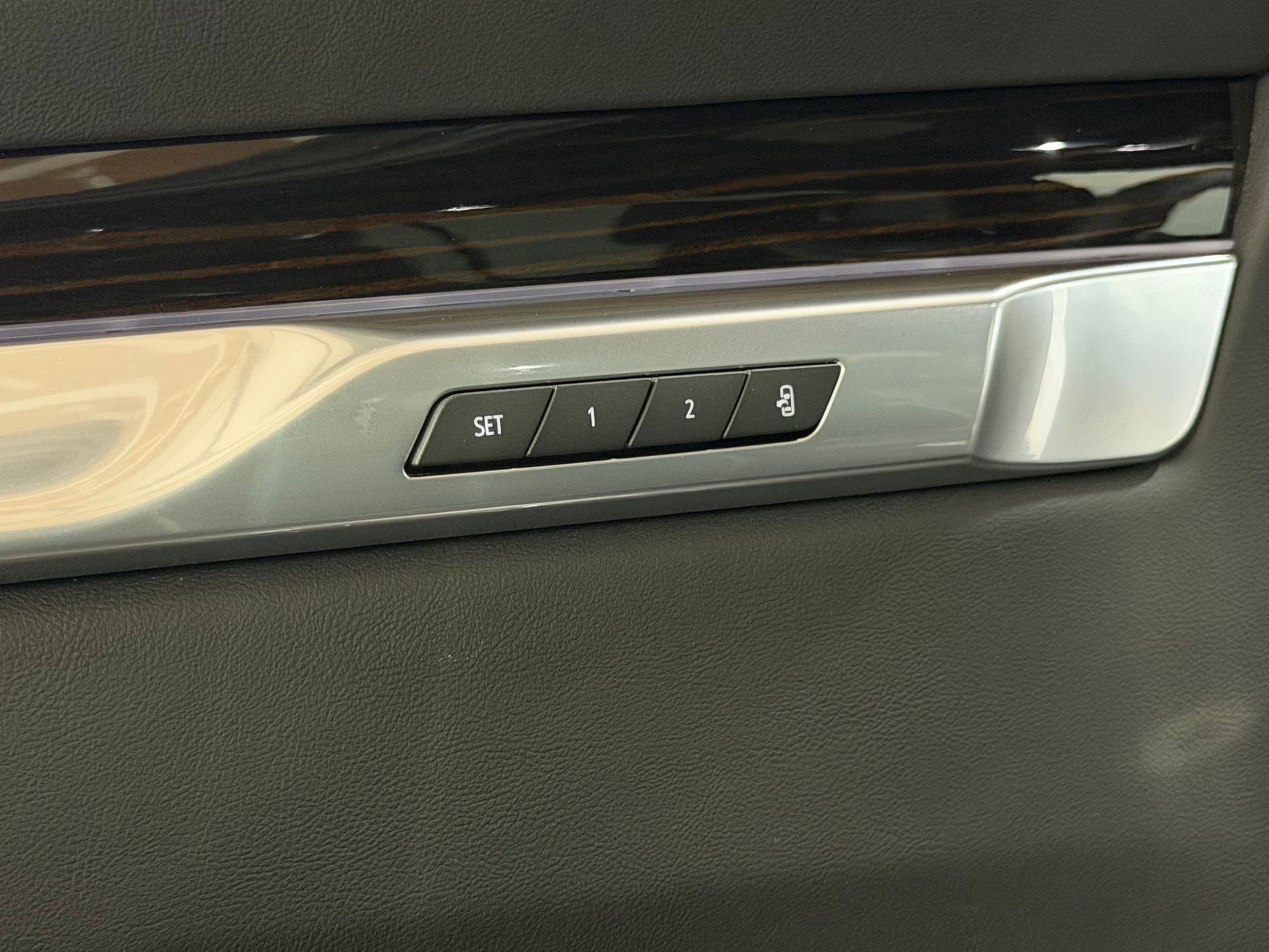 2026 Cadillac Escalade Luxury - Photo 25
