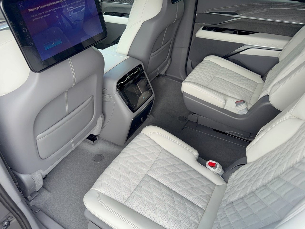 2026 Cadillac Escalade IQL Sport - Photo 25