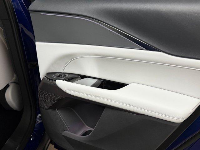 2027 Cadillac LYRIQ Sport - Photo 44