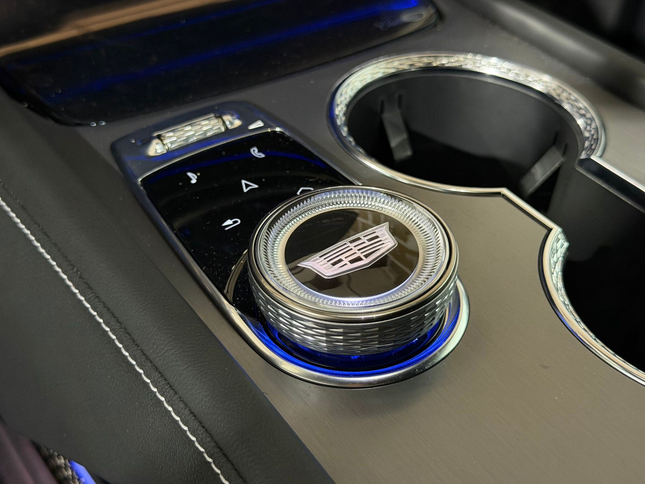 2026 Cadillac VISTIQ Sport - Photo 16
