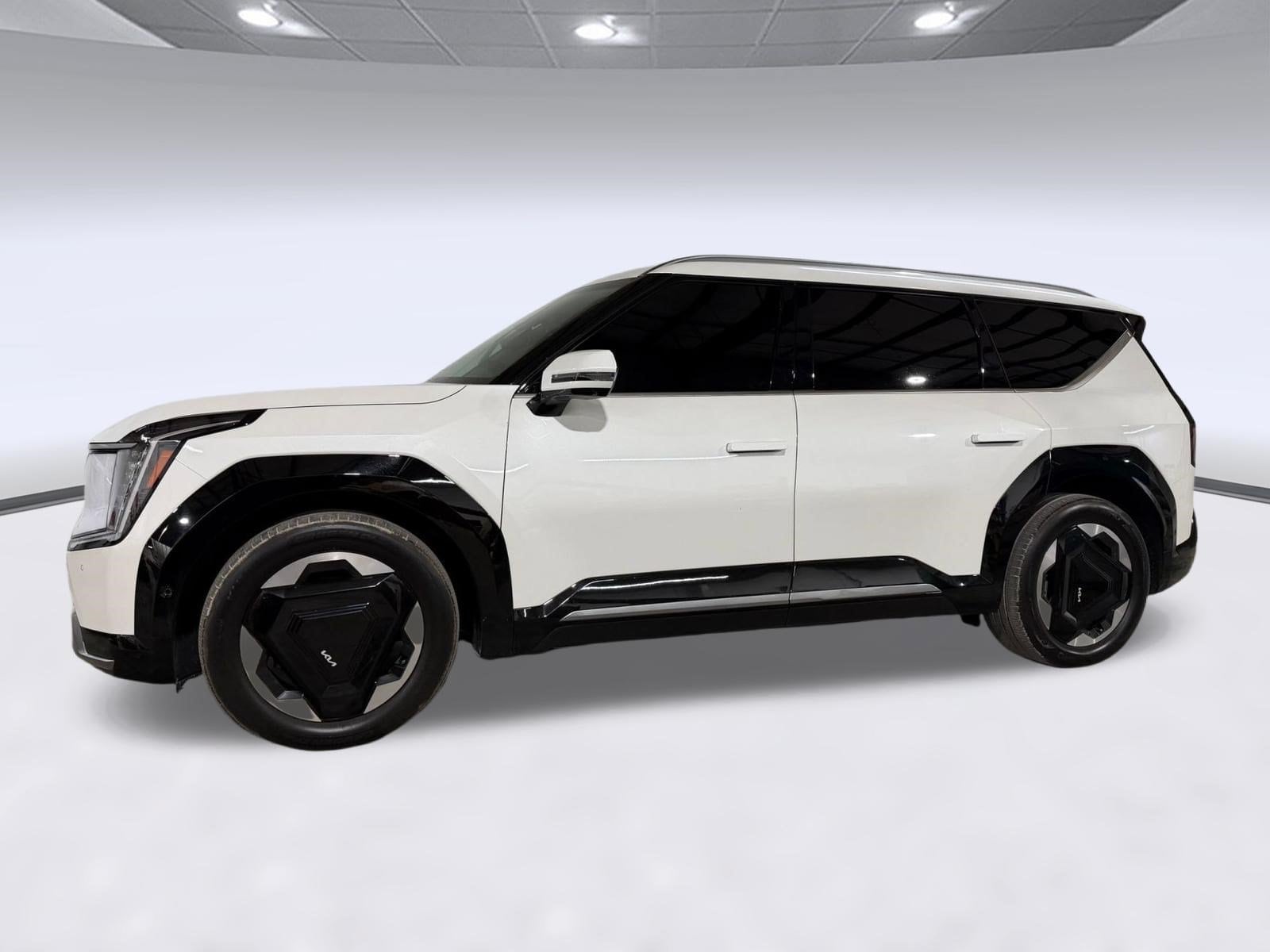 Used 2024 Kia EV9 Land with VIN KNDADFS53R6034142 for sale in Orlando, FL
