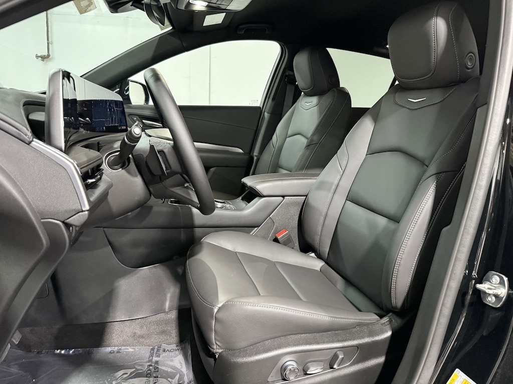 New 2025 CADILLAC XT4 Premium Luxury SUV