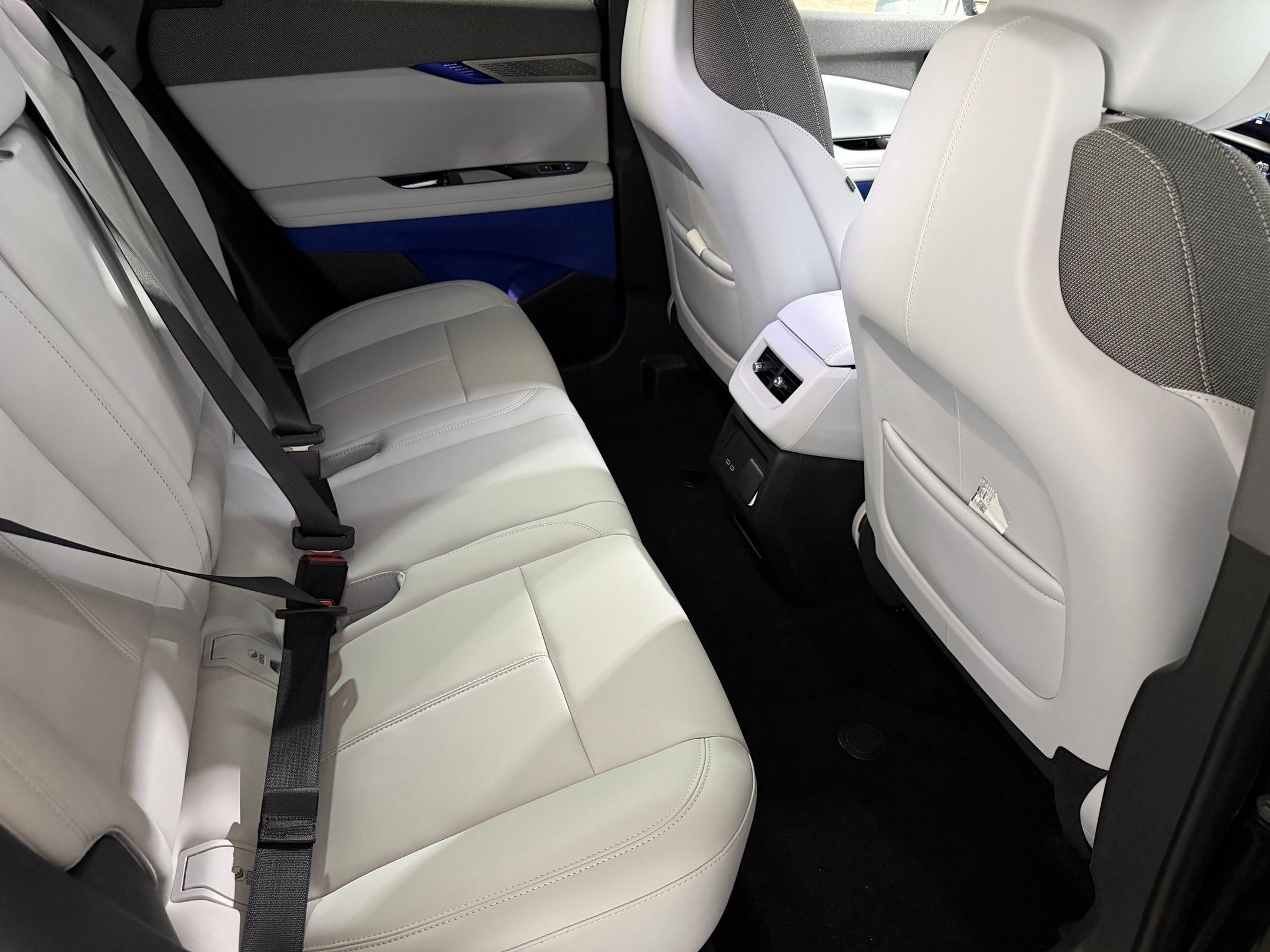2026 Cadillac OPTIQ Sport - Photo 43