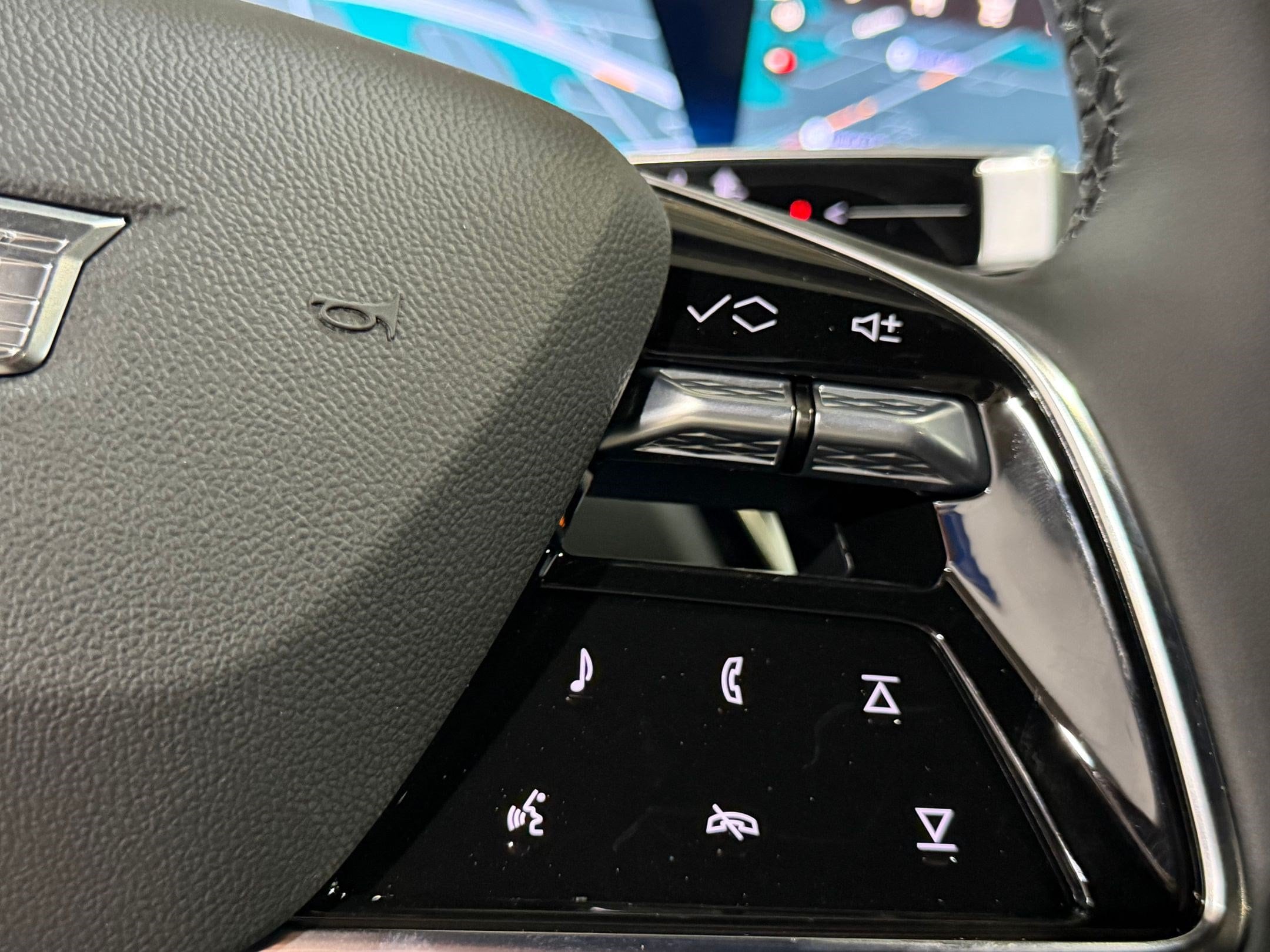 2027 Cadillac LYRIQ Sport - Photo 14