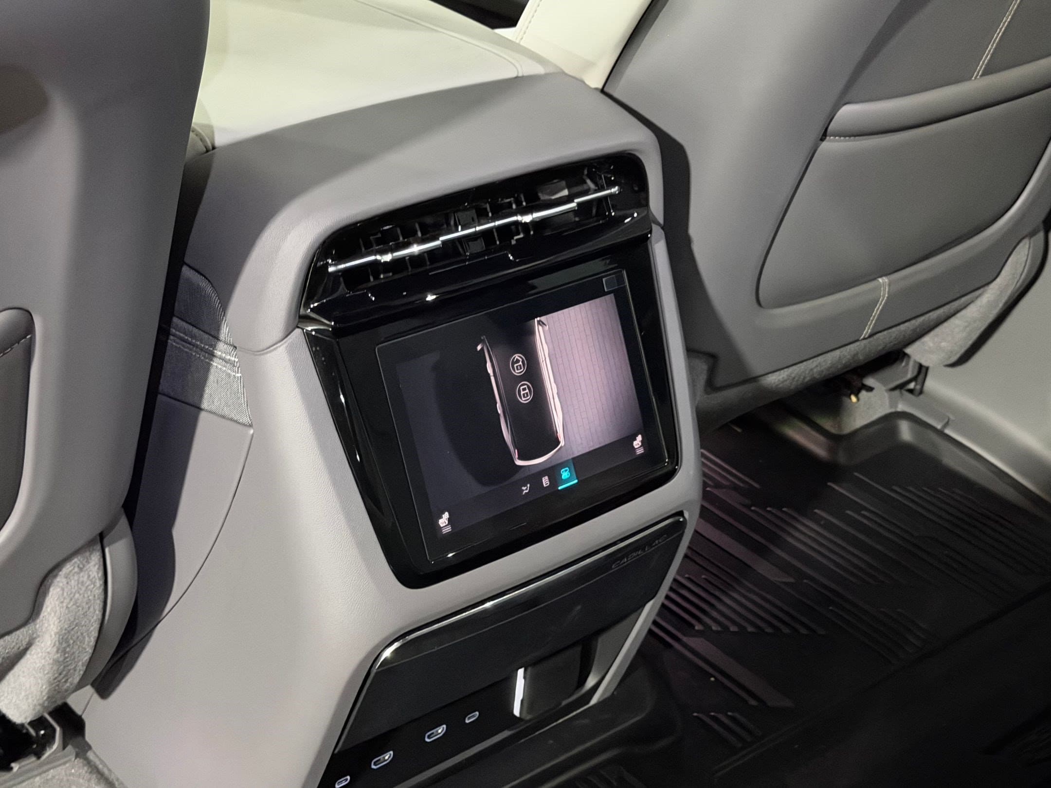 2026 Cadillac Escalade IQ Sport - Photo 48