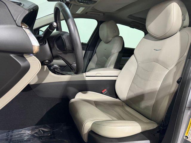 CT6 Luxury AWD Car