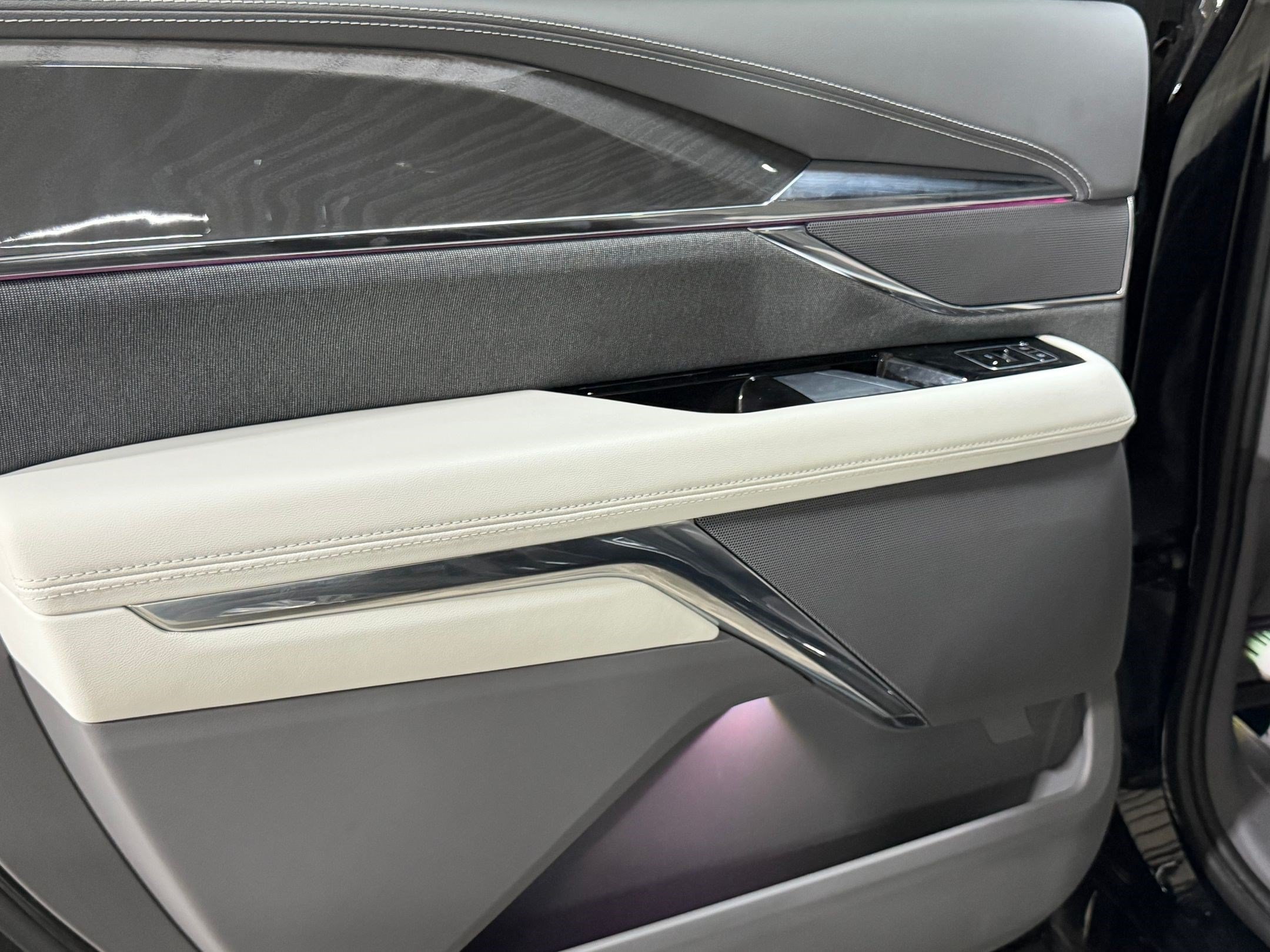 2026 Cadillac Escalade IQ Sport - Photo 46