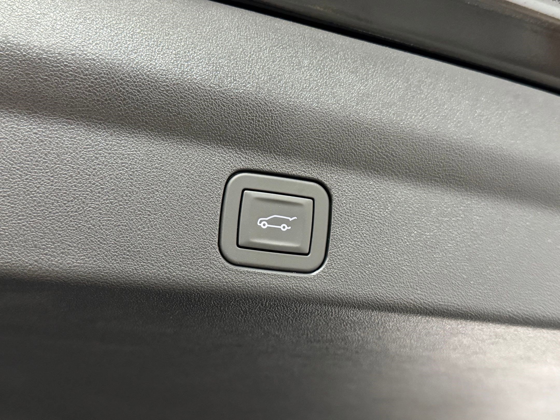 2026 Cadillac Escalade IQL Luxury - Photo 47