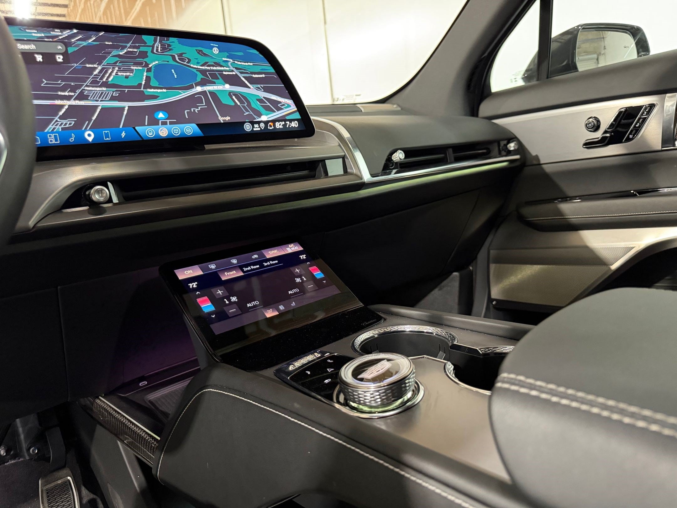 2026 Cadillac VISTIQ Sport - Photo 28