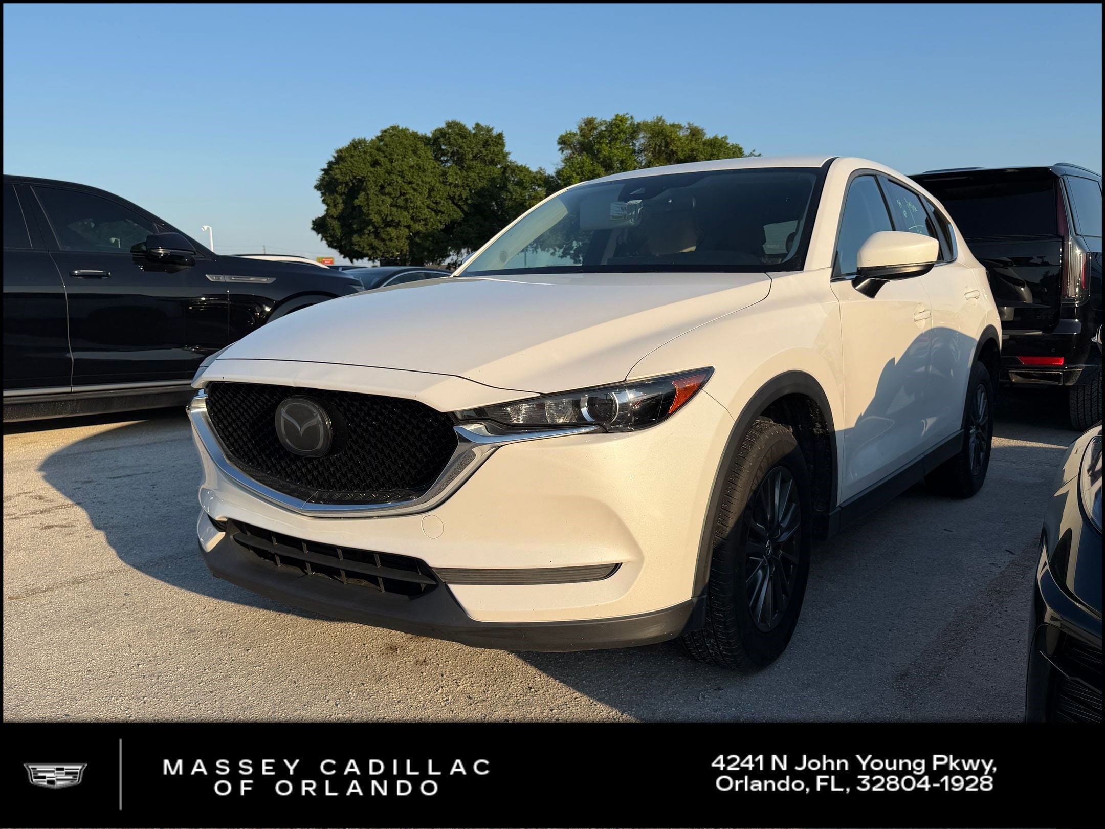 2019 Mazda CX-5 Touring Auto's photo