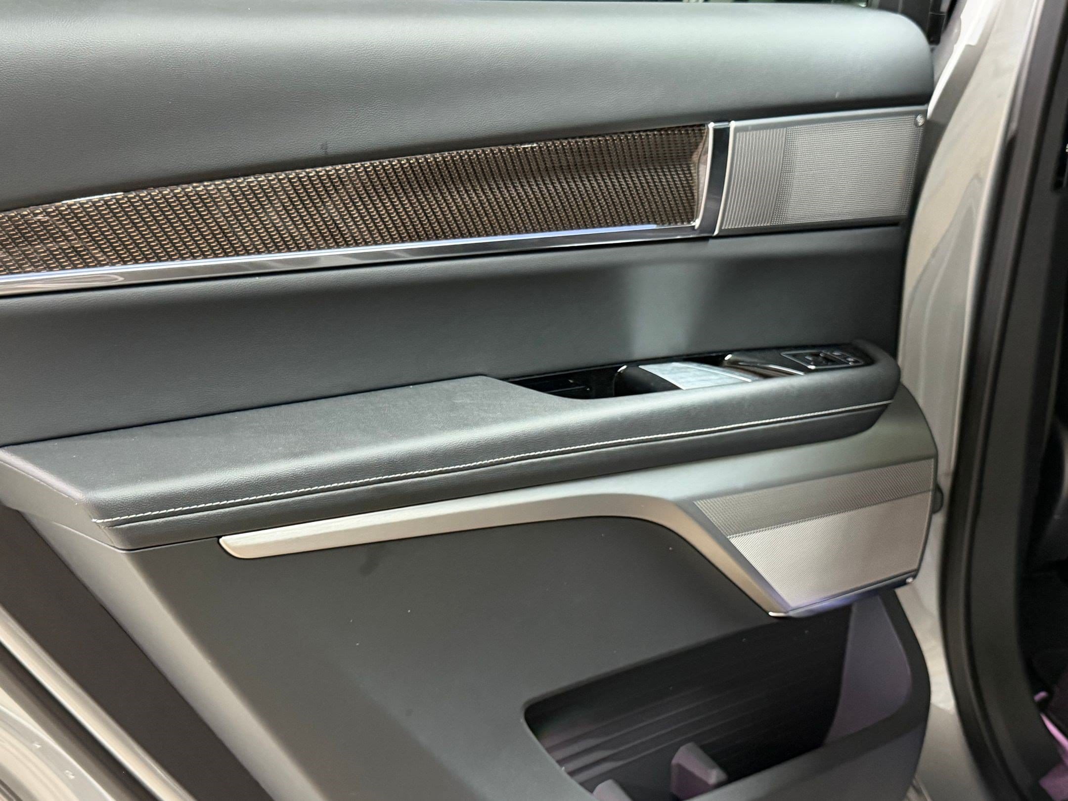 2026 Cadillac VISTIQ Sport - Photo 41