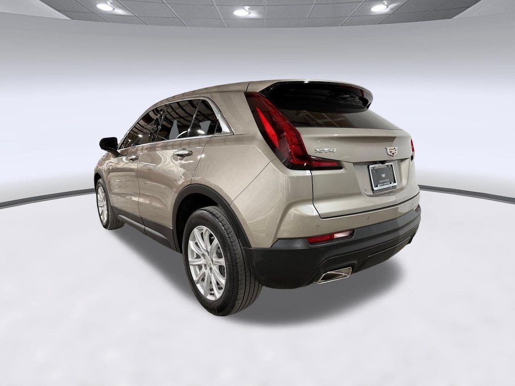 Certified 2023 CADILLAC XT4 FWD Luxury SUV