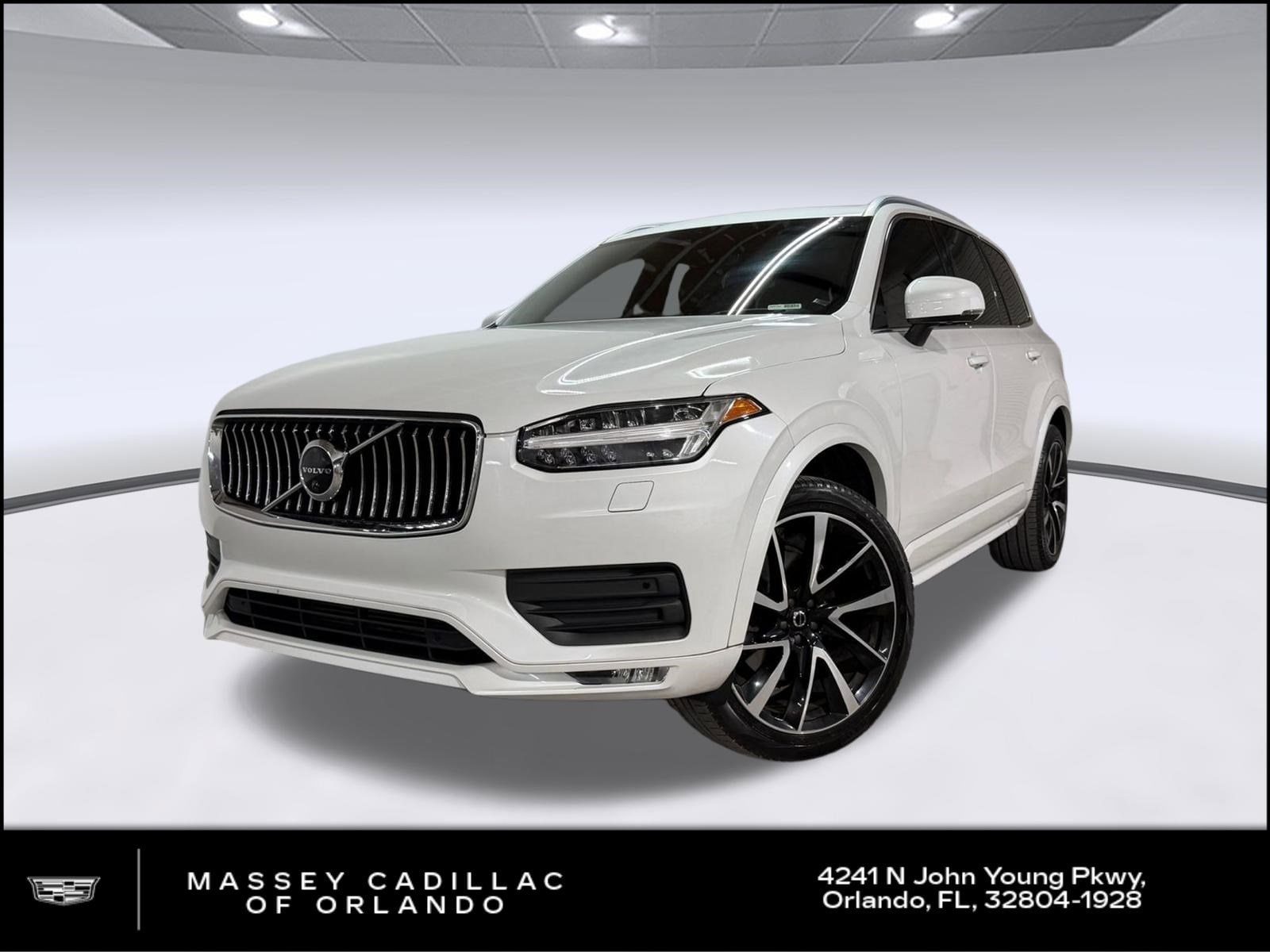2020 Volvo XC90 T6 Momentum AWD's photo