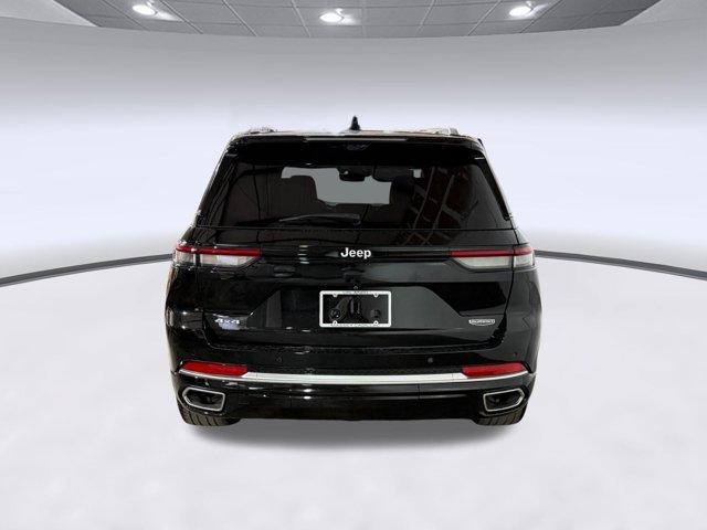2022 Jeep Grand Cherokee Summit