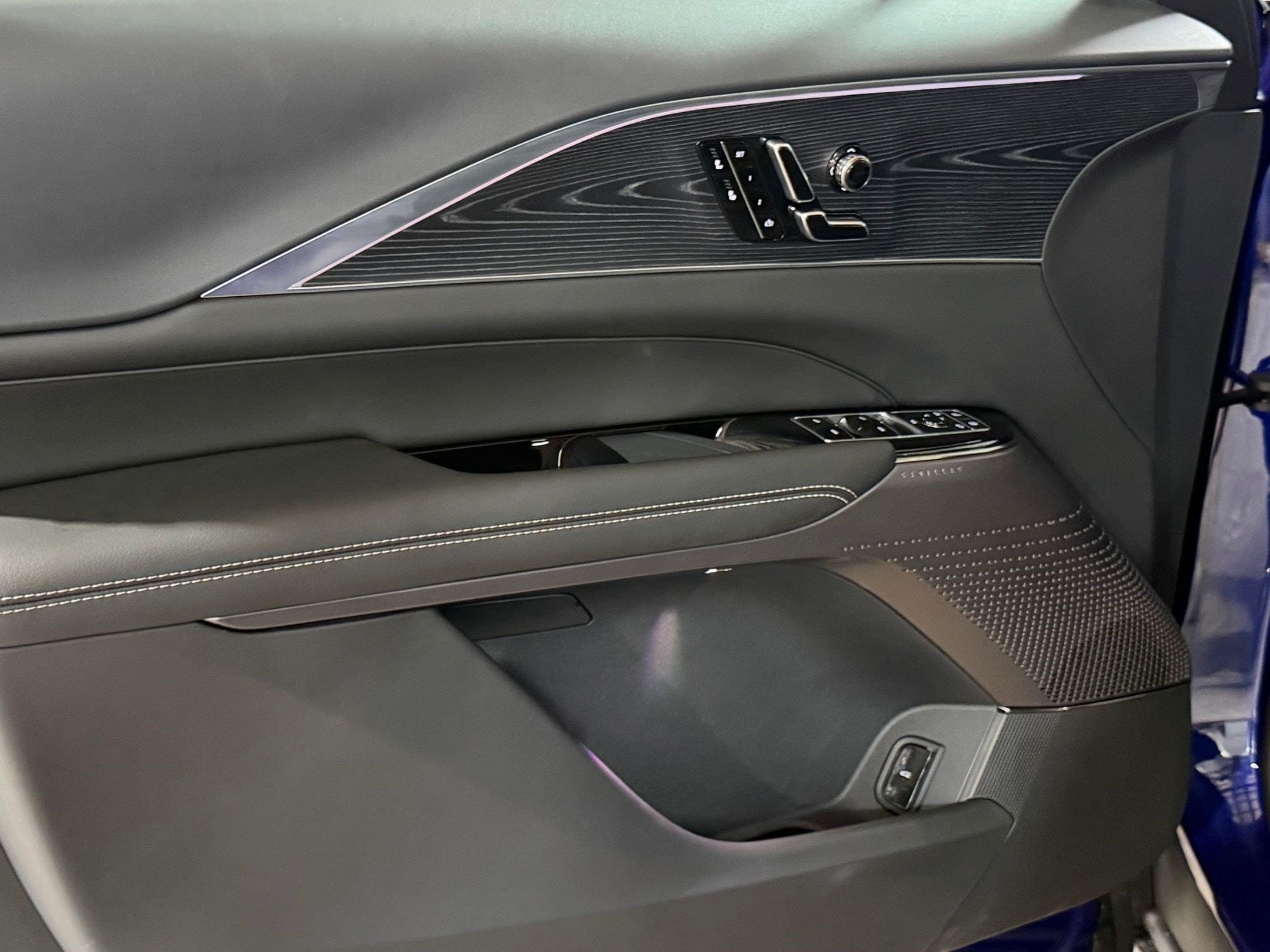 2026 Cadillac LYRIQ Sport - Photo 11